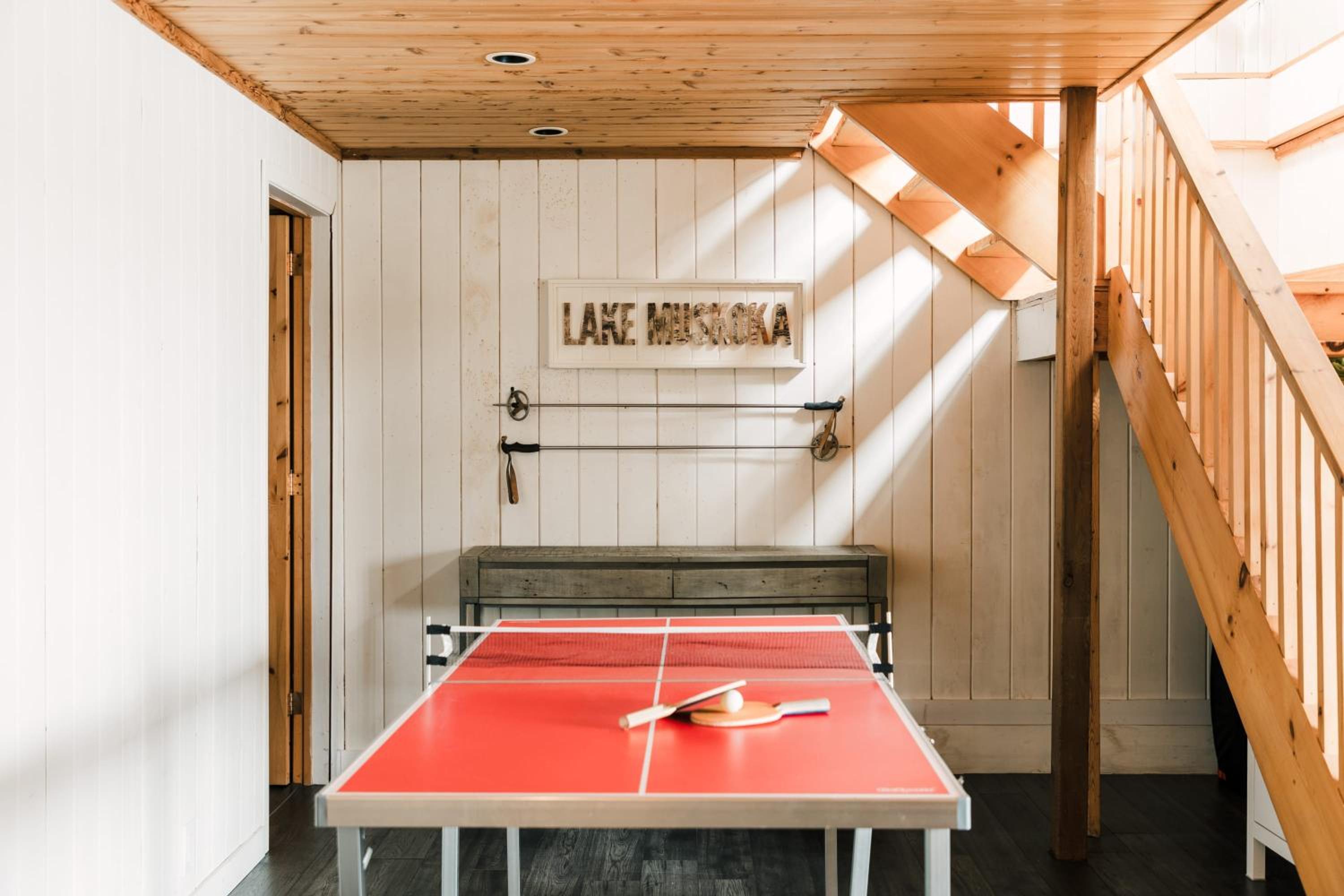 Alpine Lake House - Waterfront on Lake Muskoka