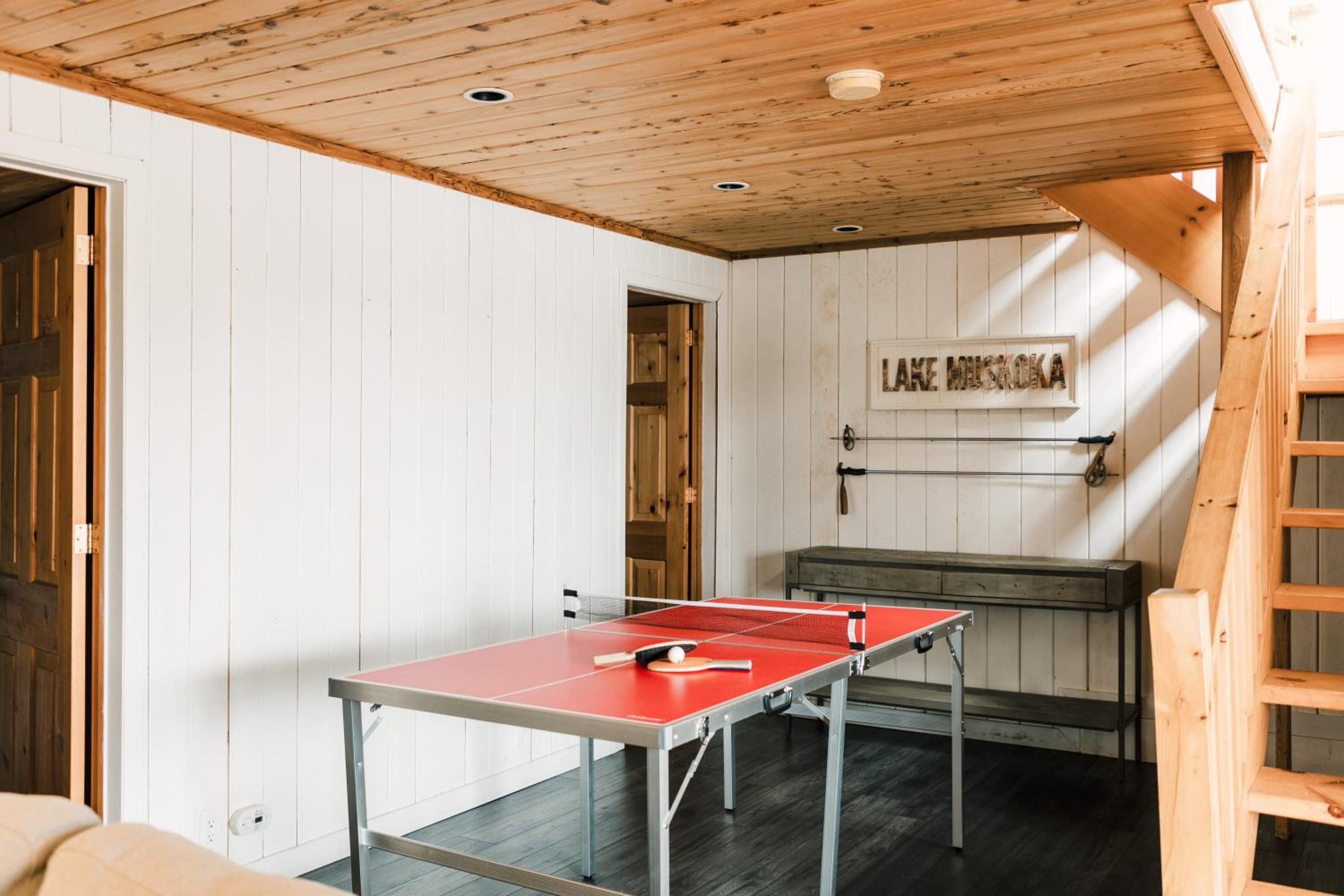 Alpine Lake House - Waterfront on Lake Muskoka