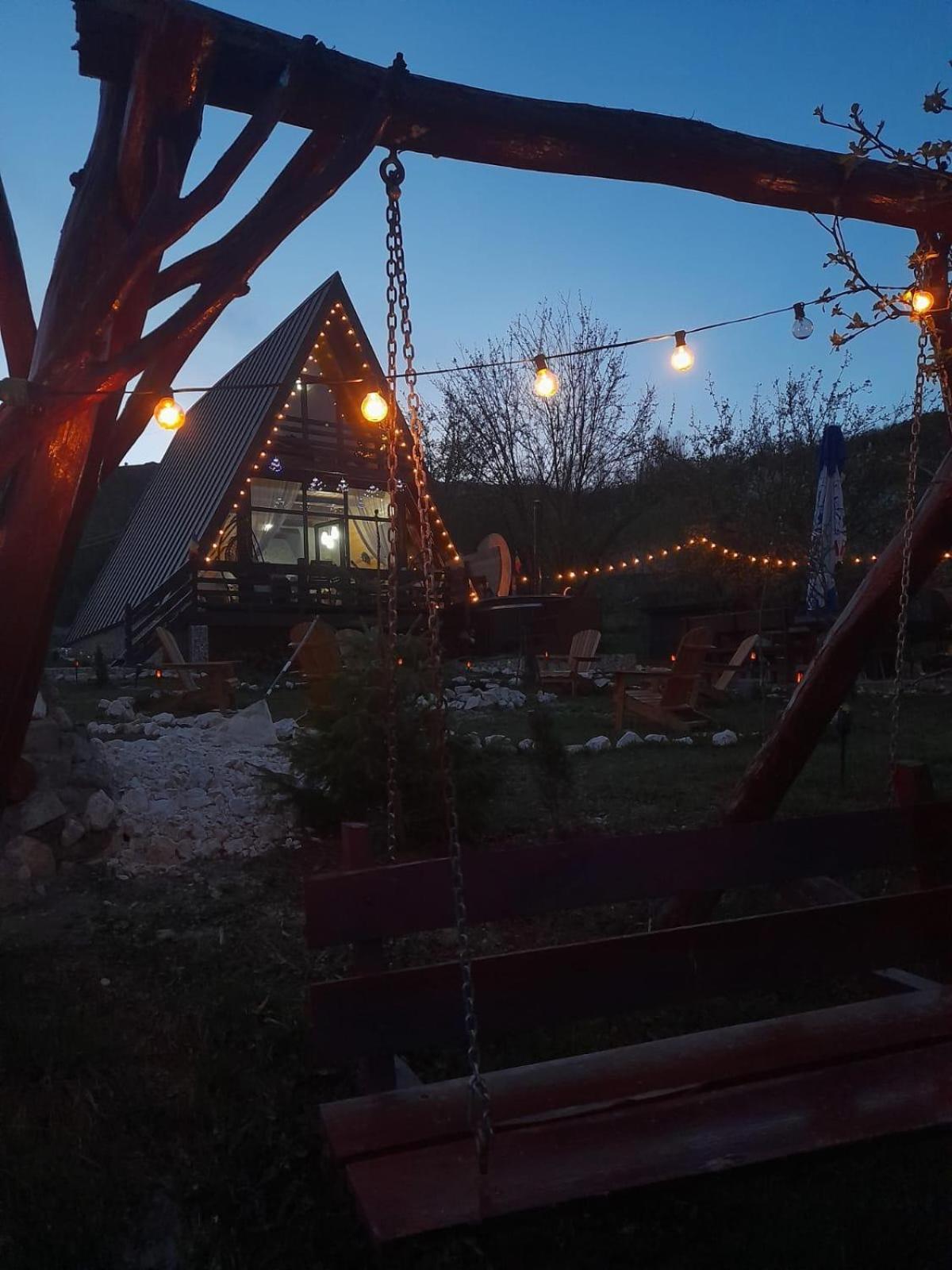 Cabana Apuseni Forest