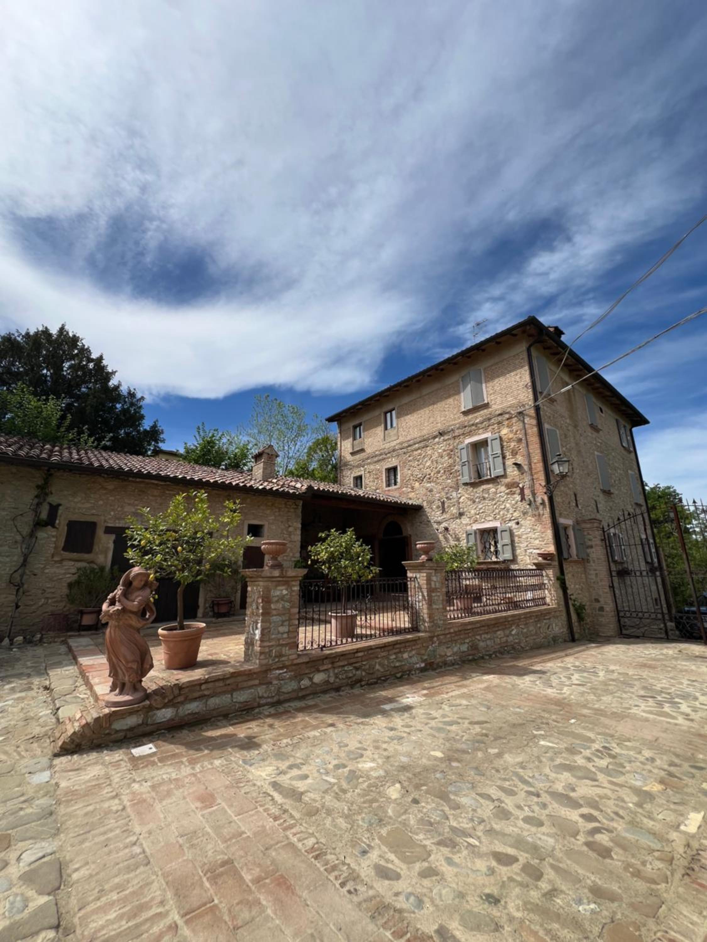 BORGO VILLA VALENTINI