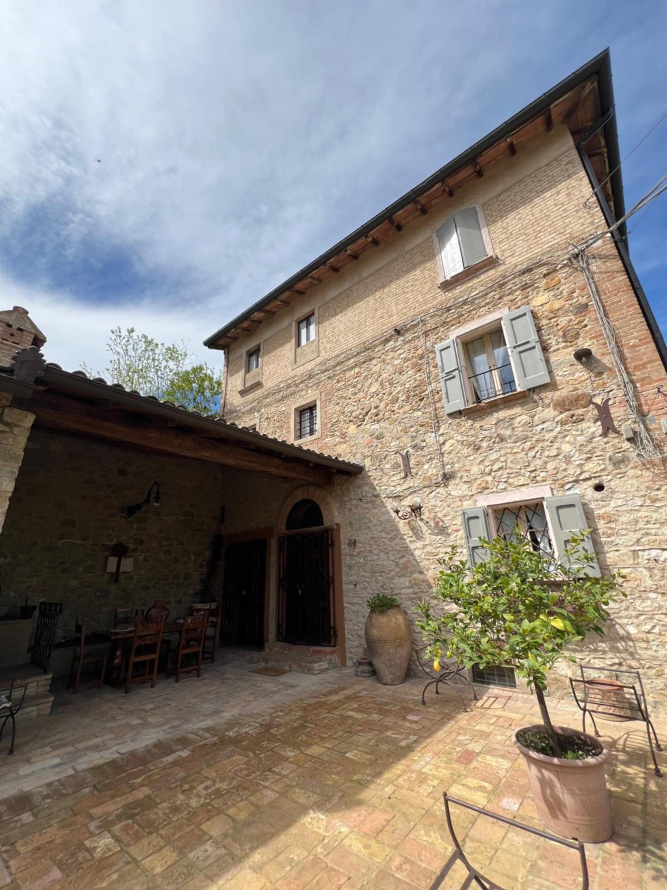 BORGO VILLA VALENTINI