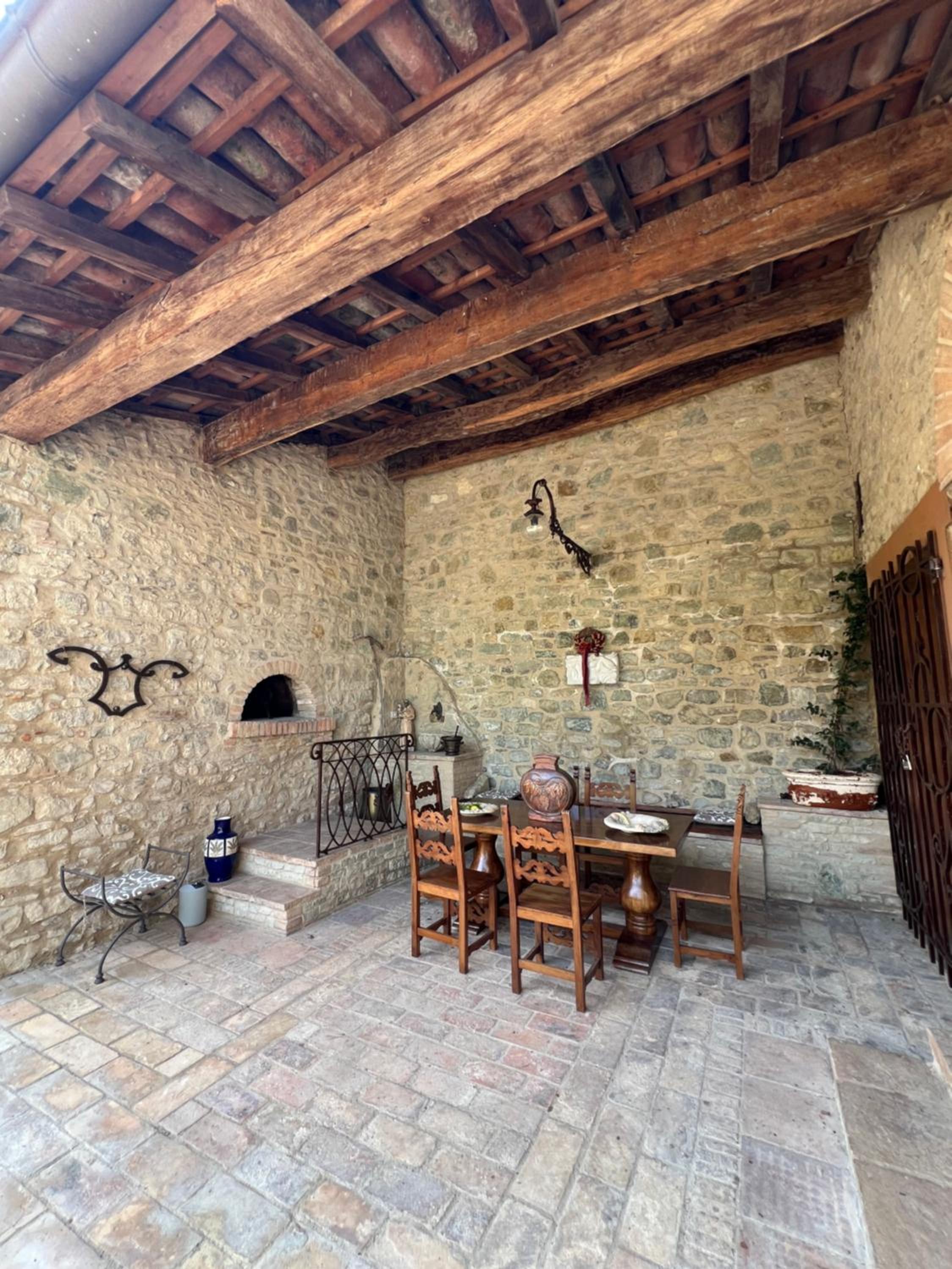 BORGO VILLA VALENTINI