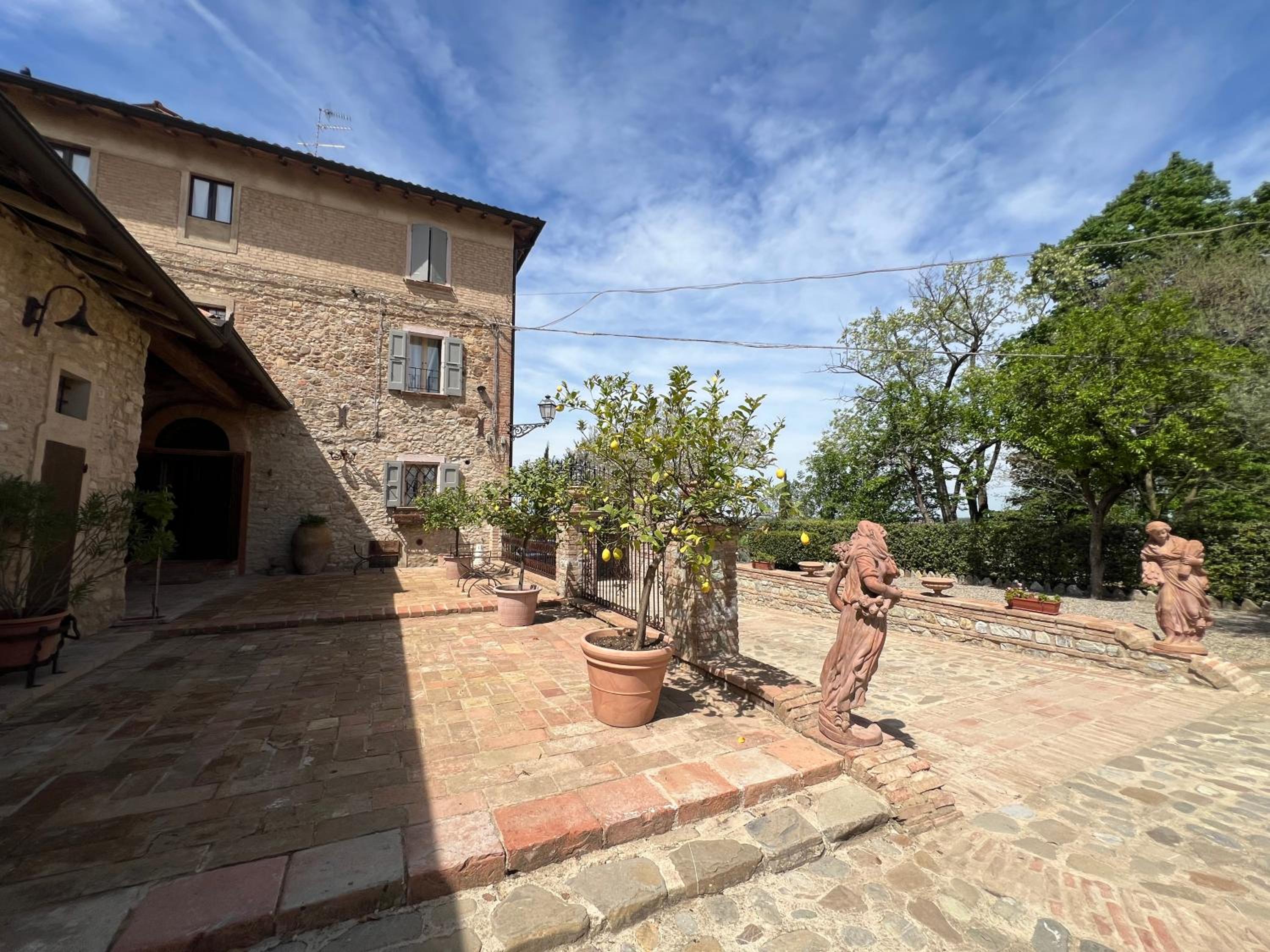 BORGO VILLA VALENTINI