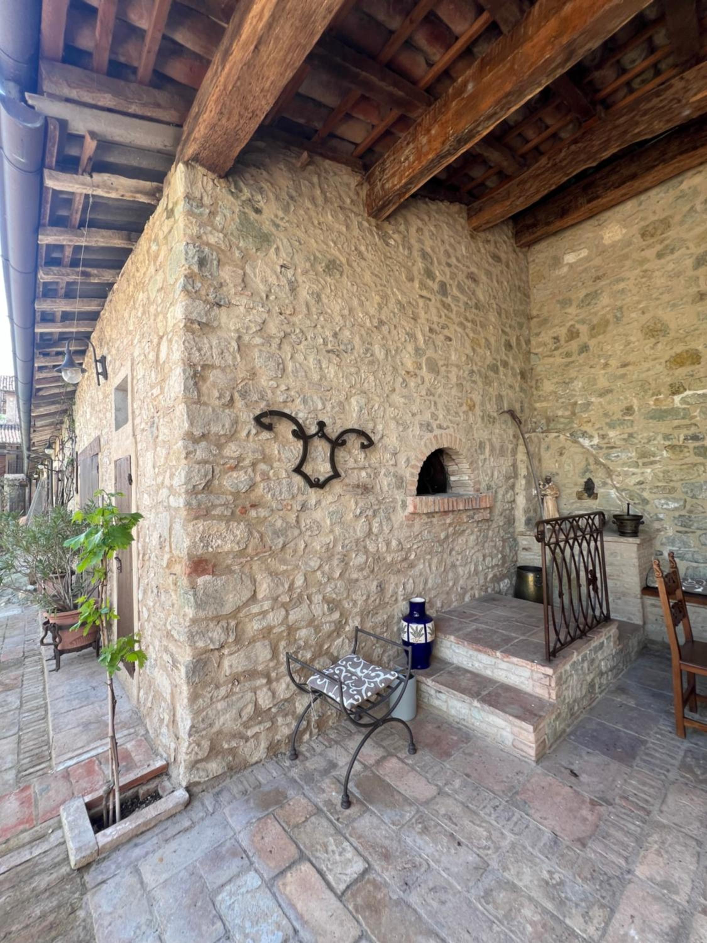 BORGO VILLA VALENTINI