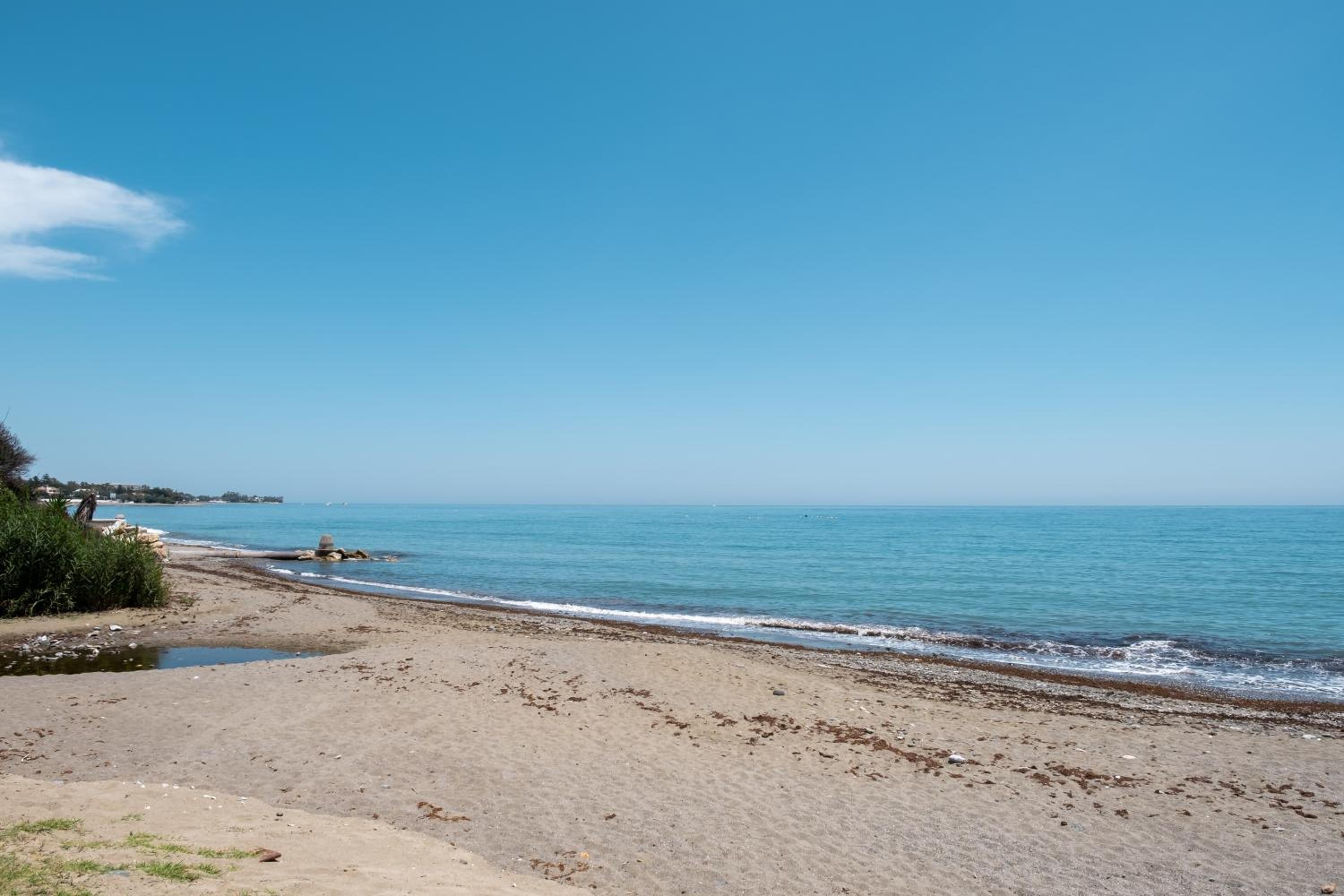 Estepona Garden House Beach Frontline