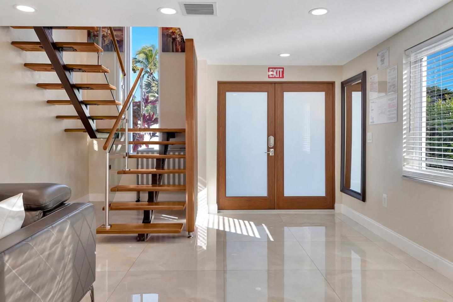 Luxury Villa 5BR and 3BR in Hollywood Lakes near Beach view 5