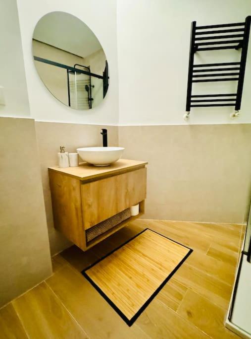 Chic & Stylish Madrid Hideout view 4