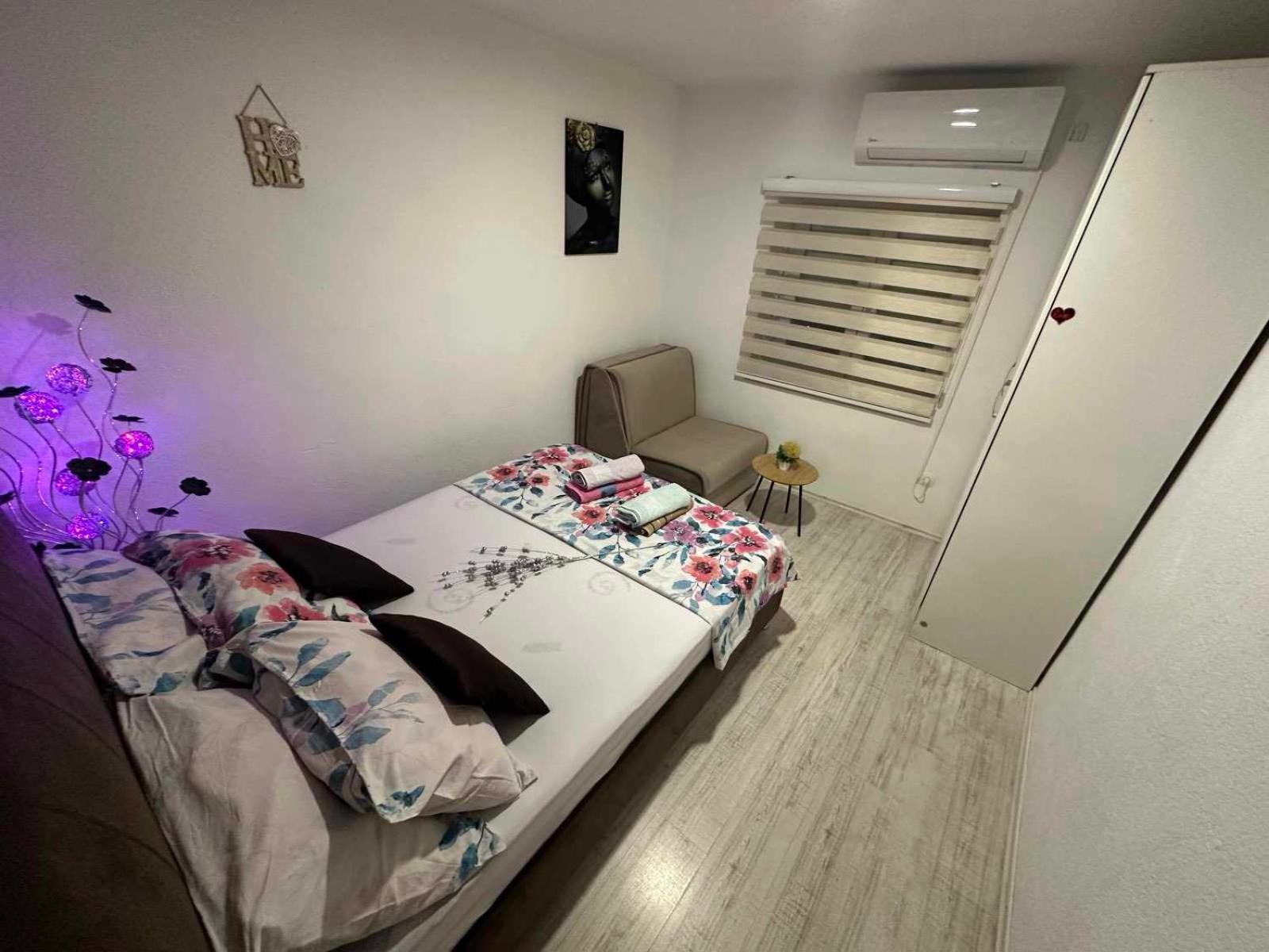 Galaxy Apartment near Old Brige