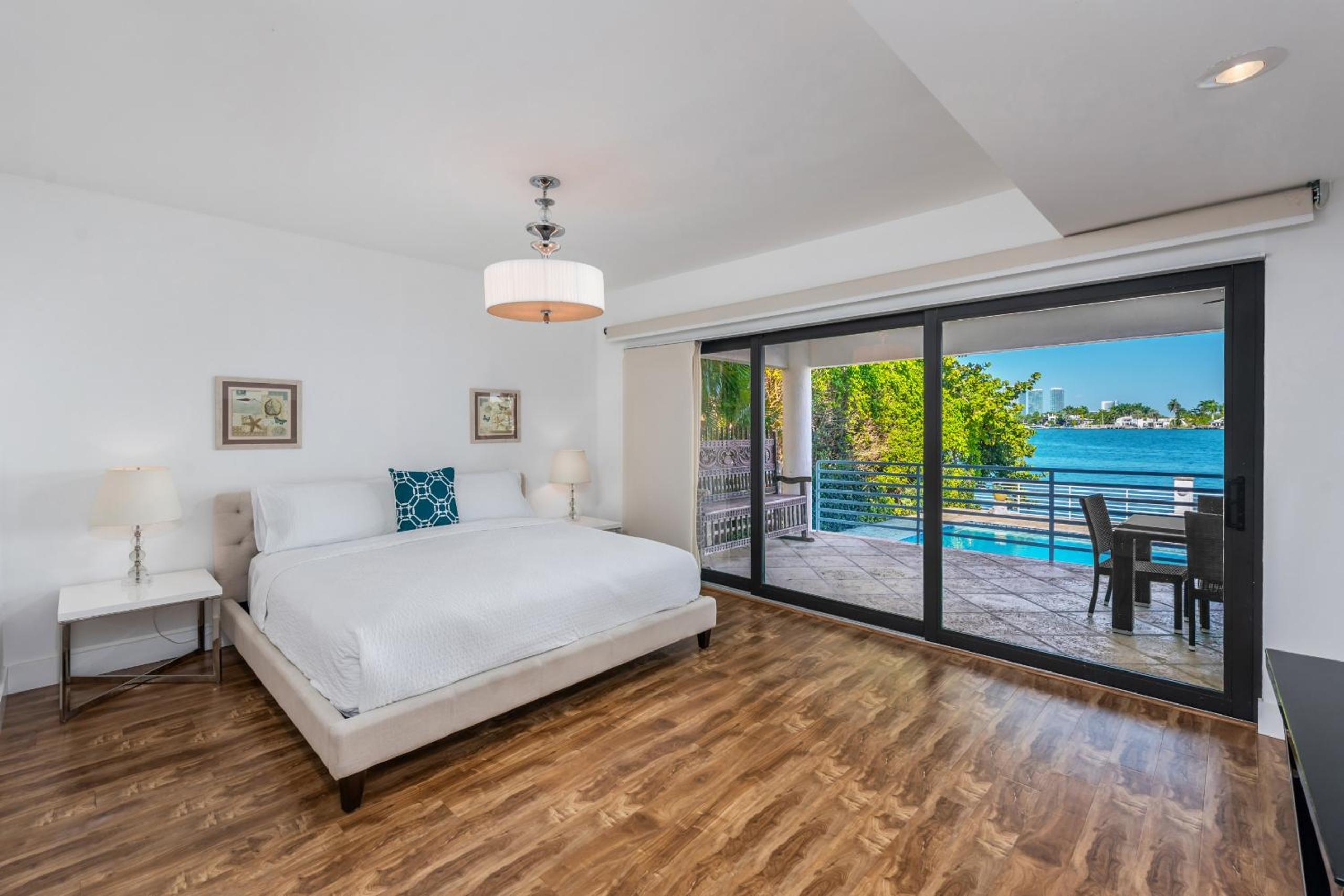 Discover Serenity by the See Your Exclusive Miami Beach Escape!
