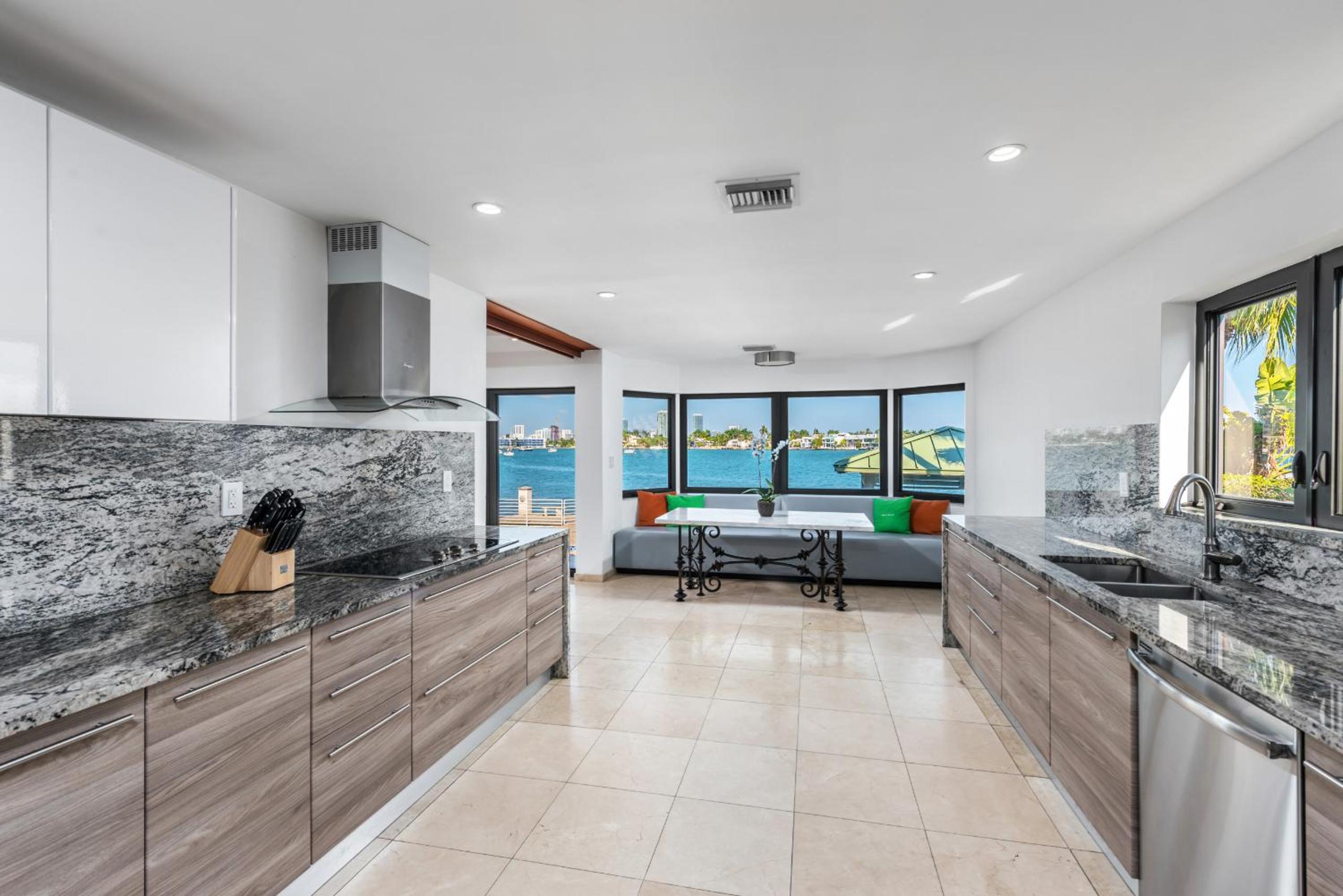 Discover Serenity by the See Your Exclusive Miami Beach Escape!
