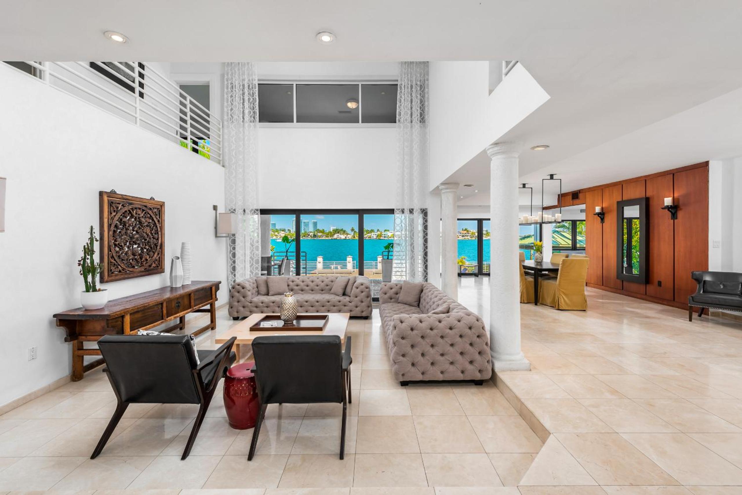 Discover Serenity by the See Your Exclusive Miami Beach Escape!