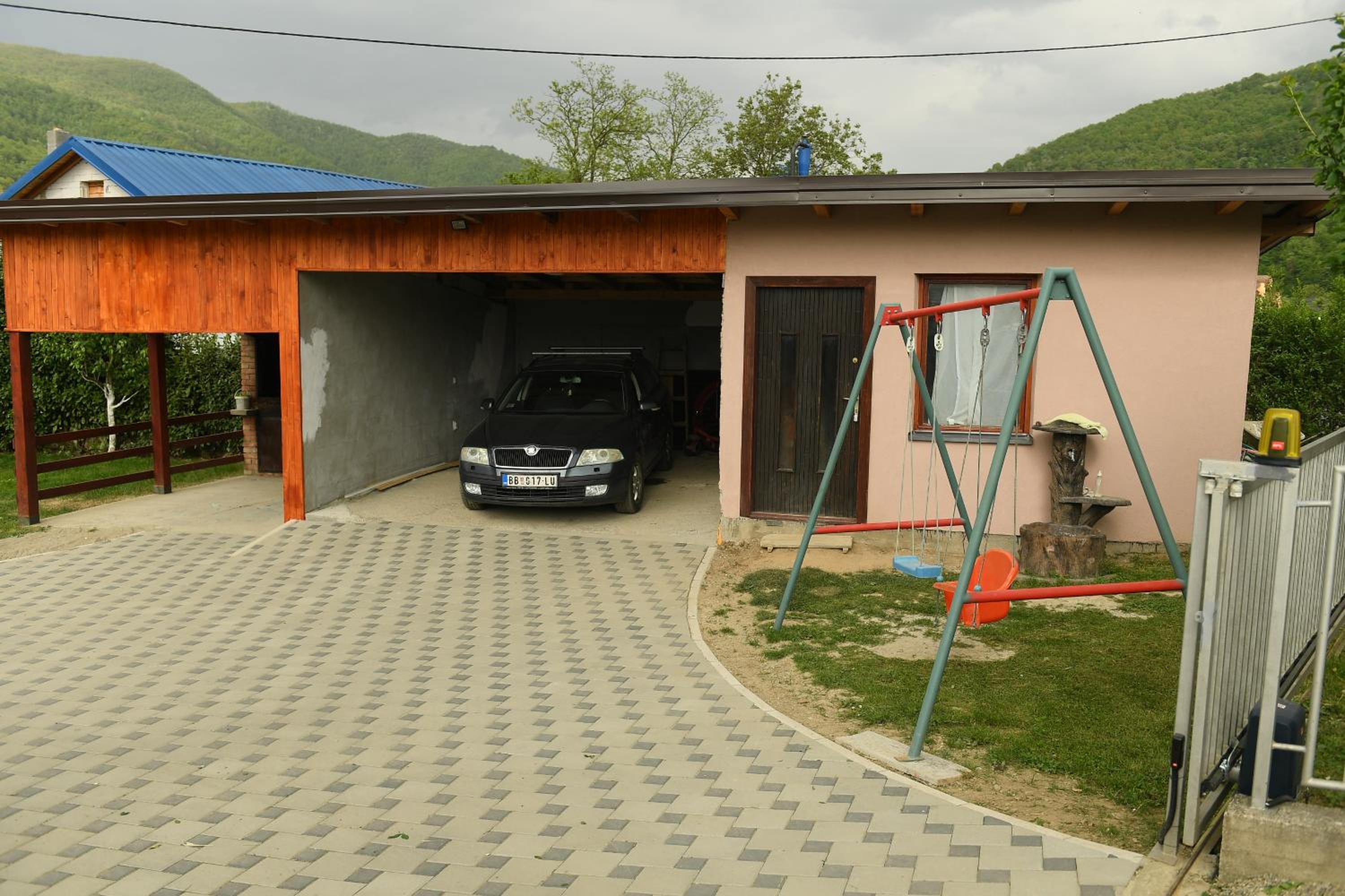 Photo 10