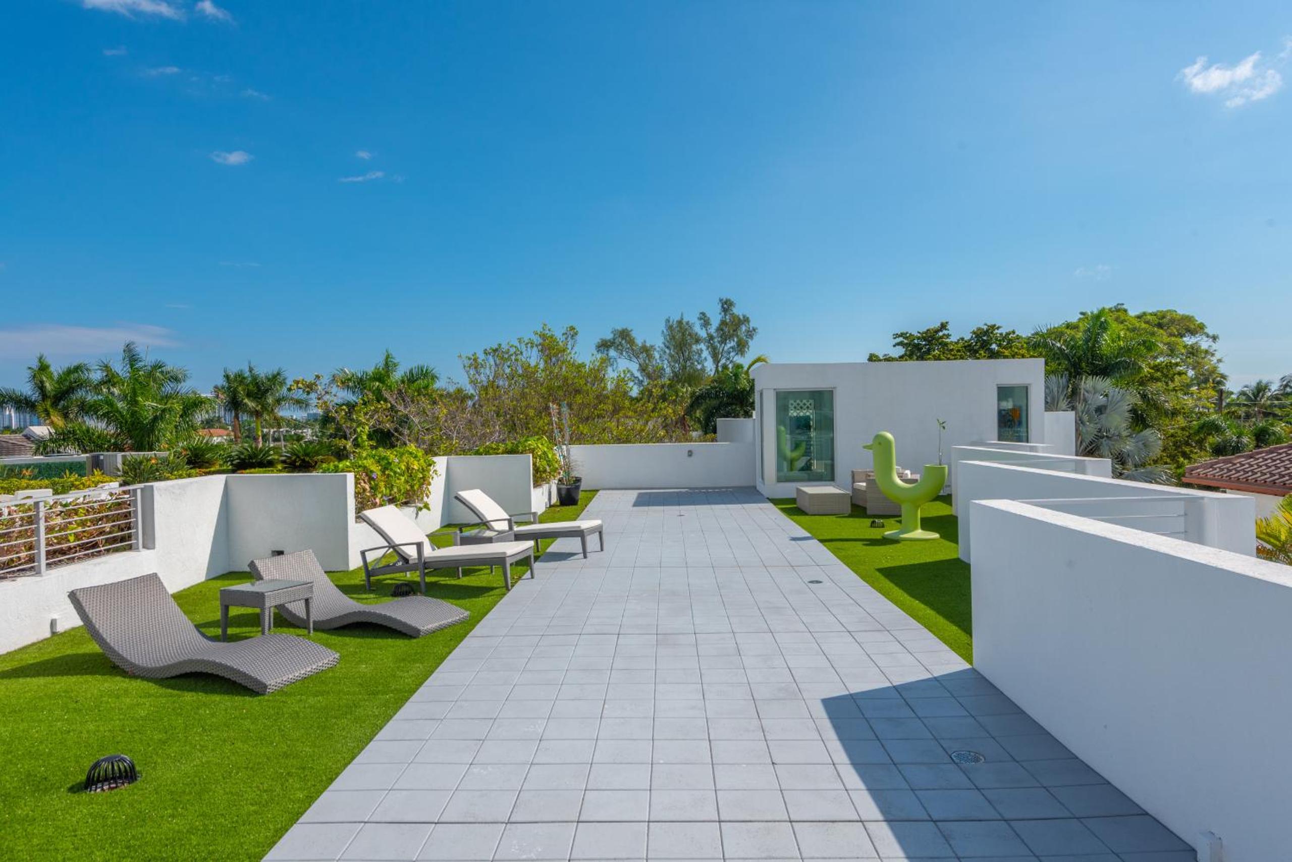 Indulge in Waterfront Elegance Your Ultra Luxury Miami Beach Estate Beckons!