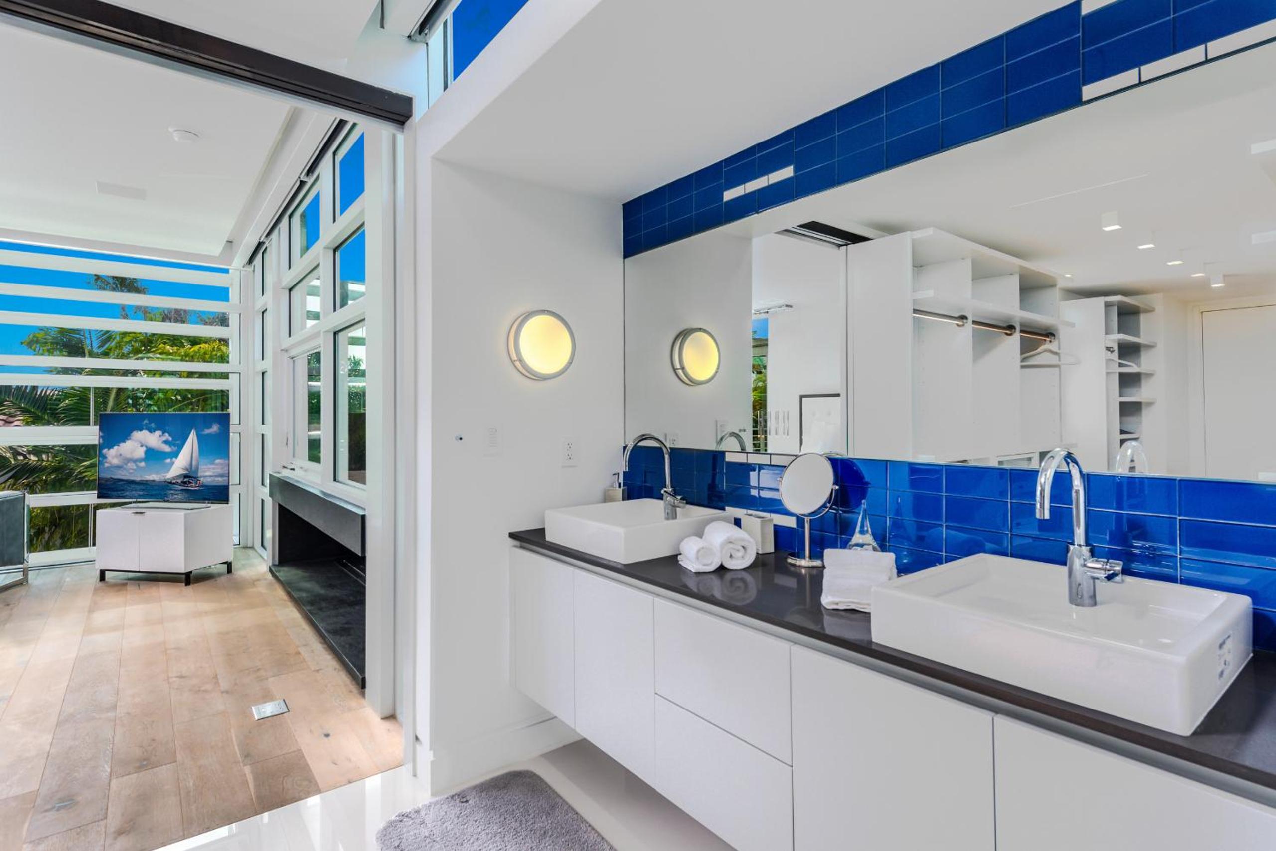 Indulge in Waterfront Elegance Your Ultra Luxury Miami Beach Estate Beckons!