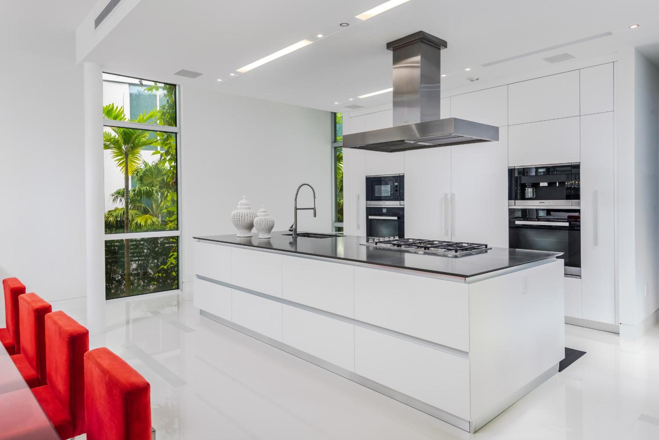 Indulge in Waterfront Elegance Your Ultra Luxury Miami Beach Estate Beckons!