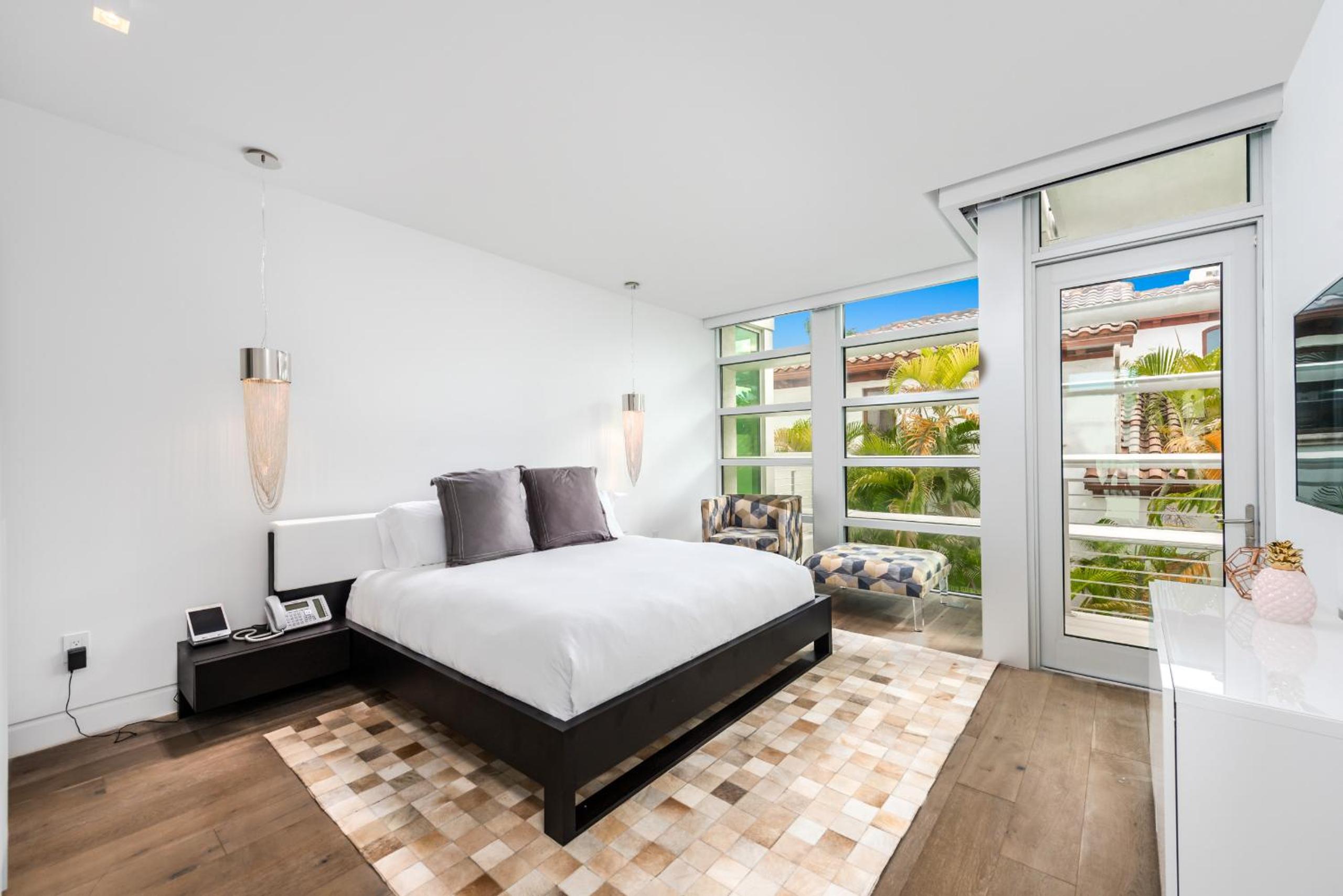 Indulge in Waterfront Elegance Your Ultra Luxury Miami Beach Estate Beckons!