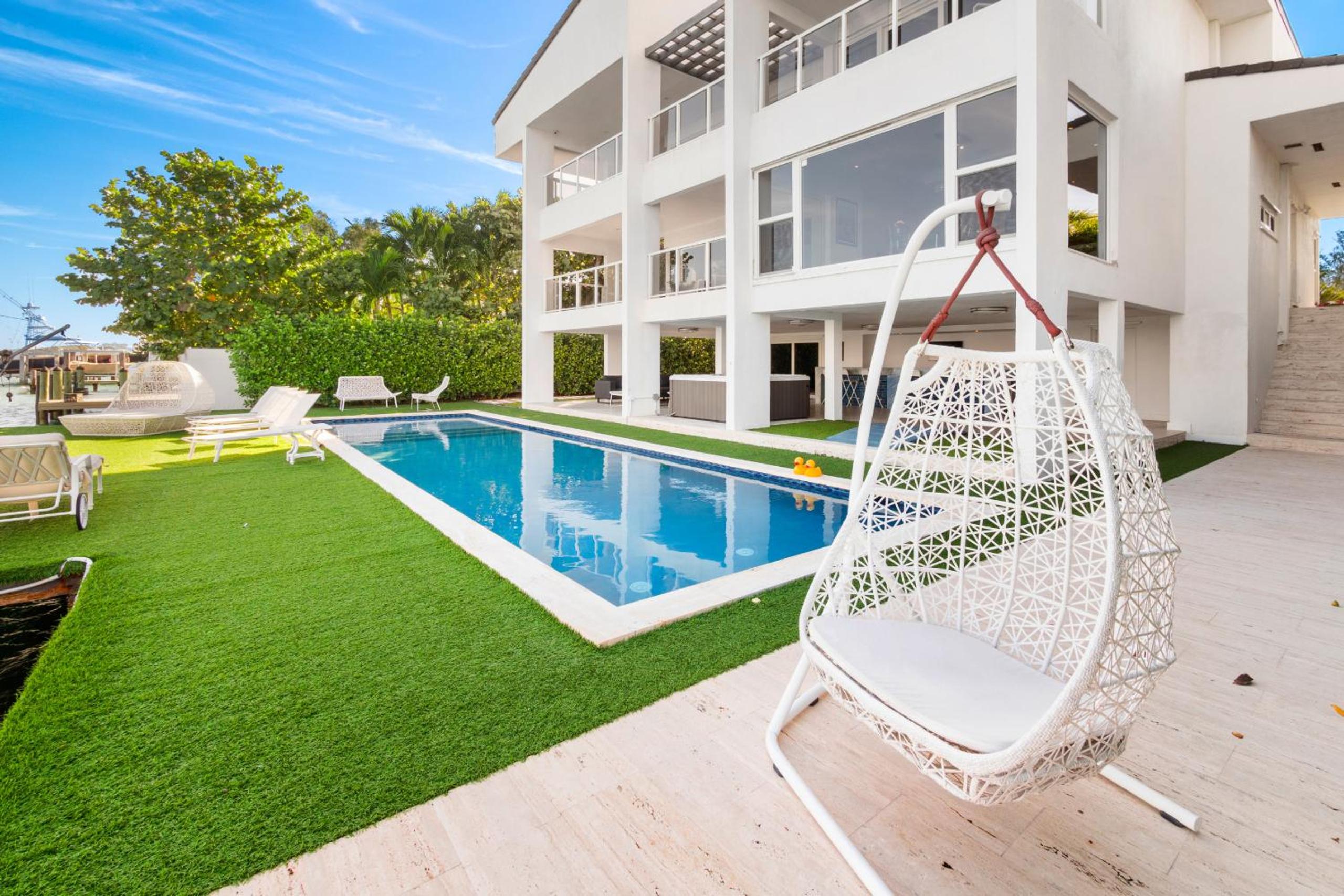 Experience Opulence Your Exclusive Waterfront Sanctuary in Miami Beach