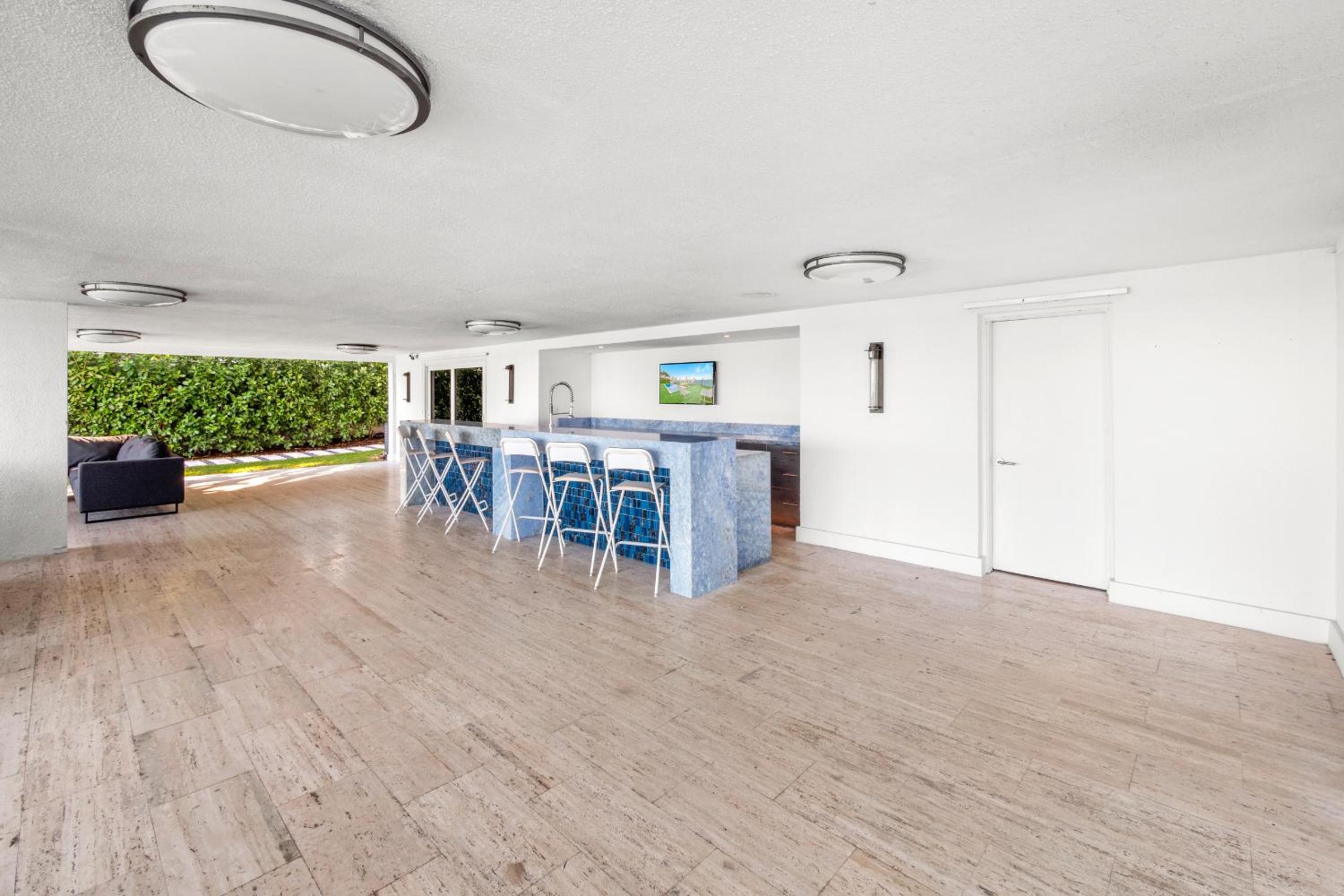 Experience Opulence Your Exclusive Waterfront Sanctuary in Miami Beach