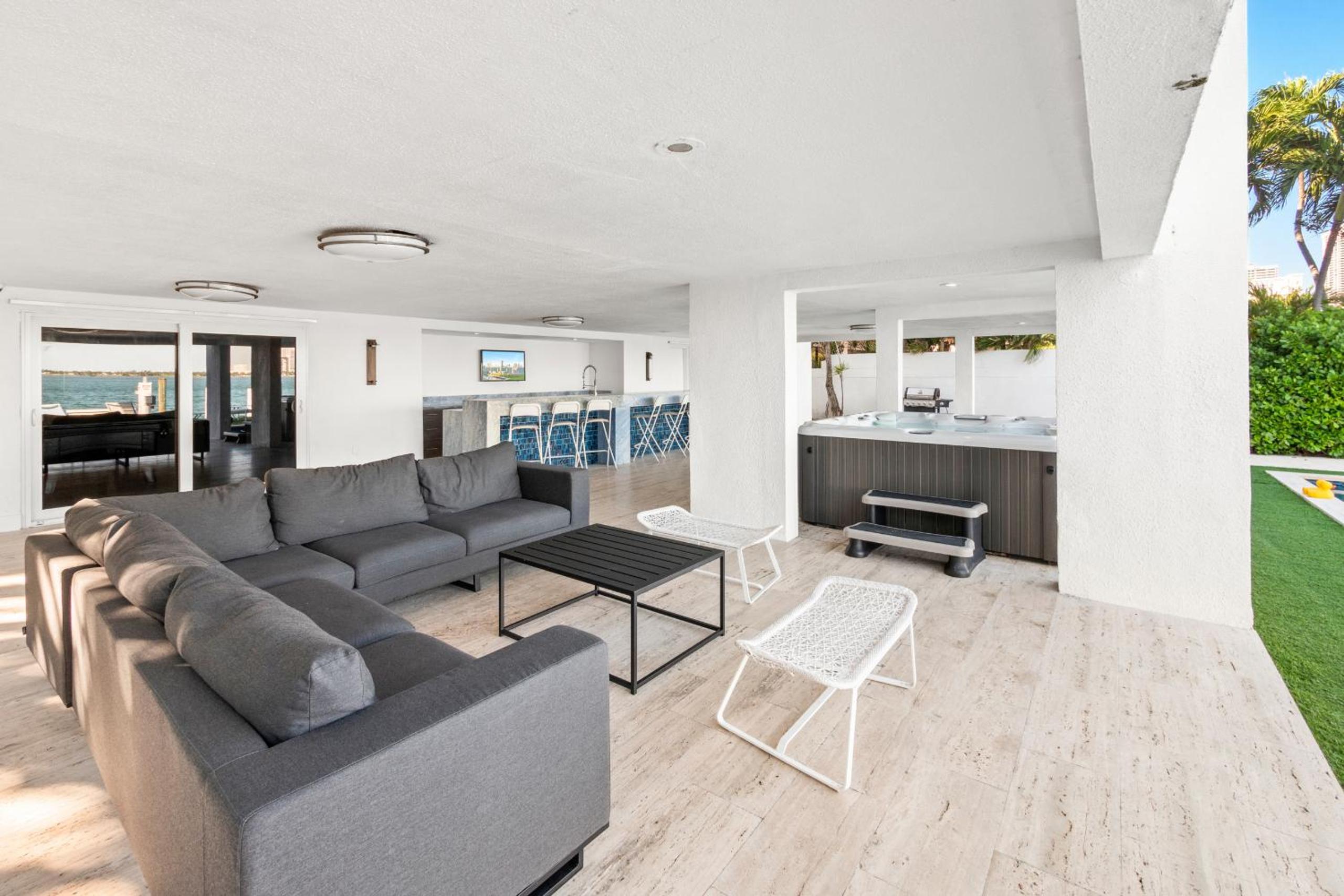 Experience Opulence Your Exclusive Waterfront Sanctuary in Miami Beach