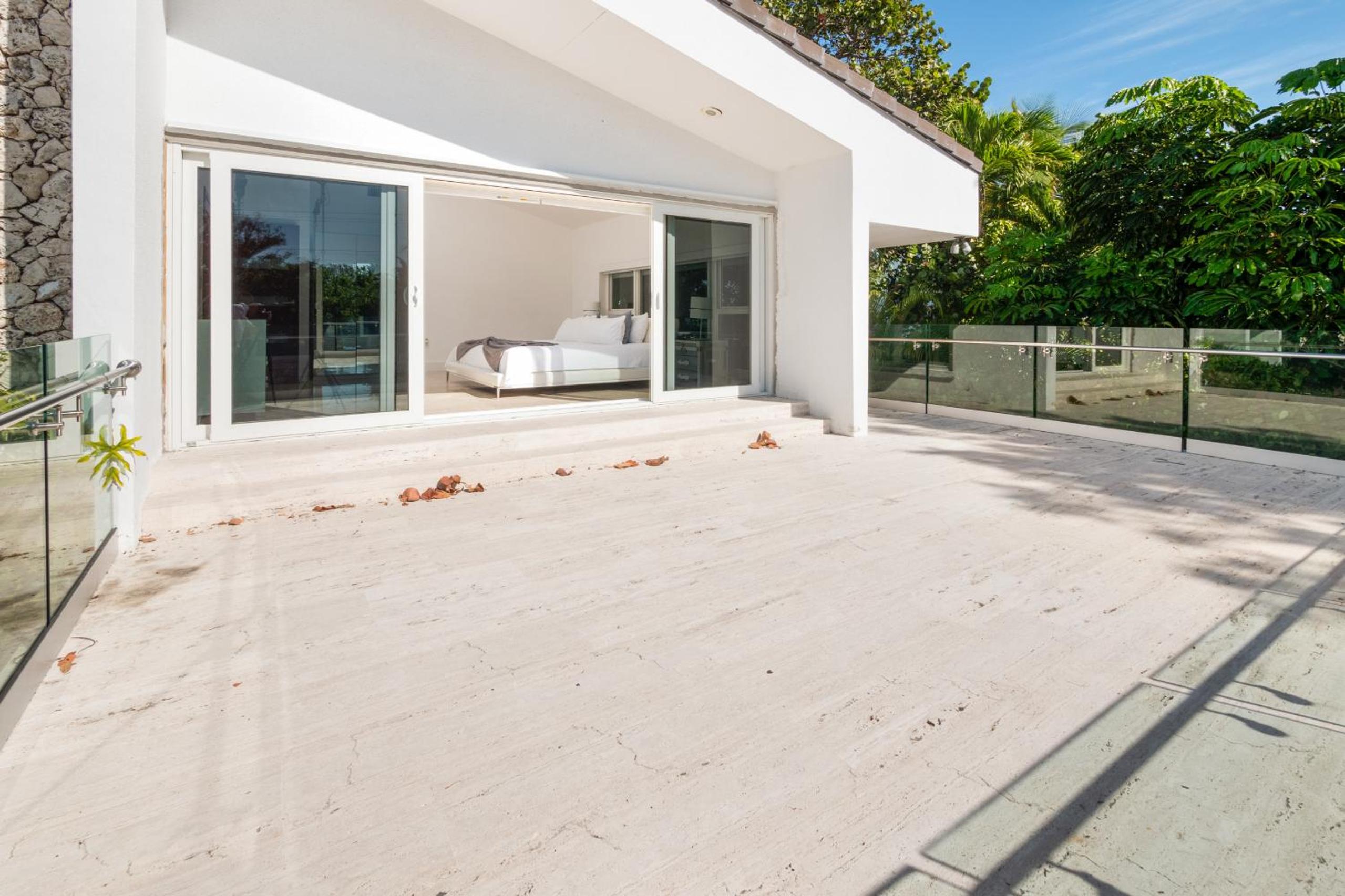 Experience Opulence Your Exclusive Waterfront Sanctuary in Miami Beach