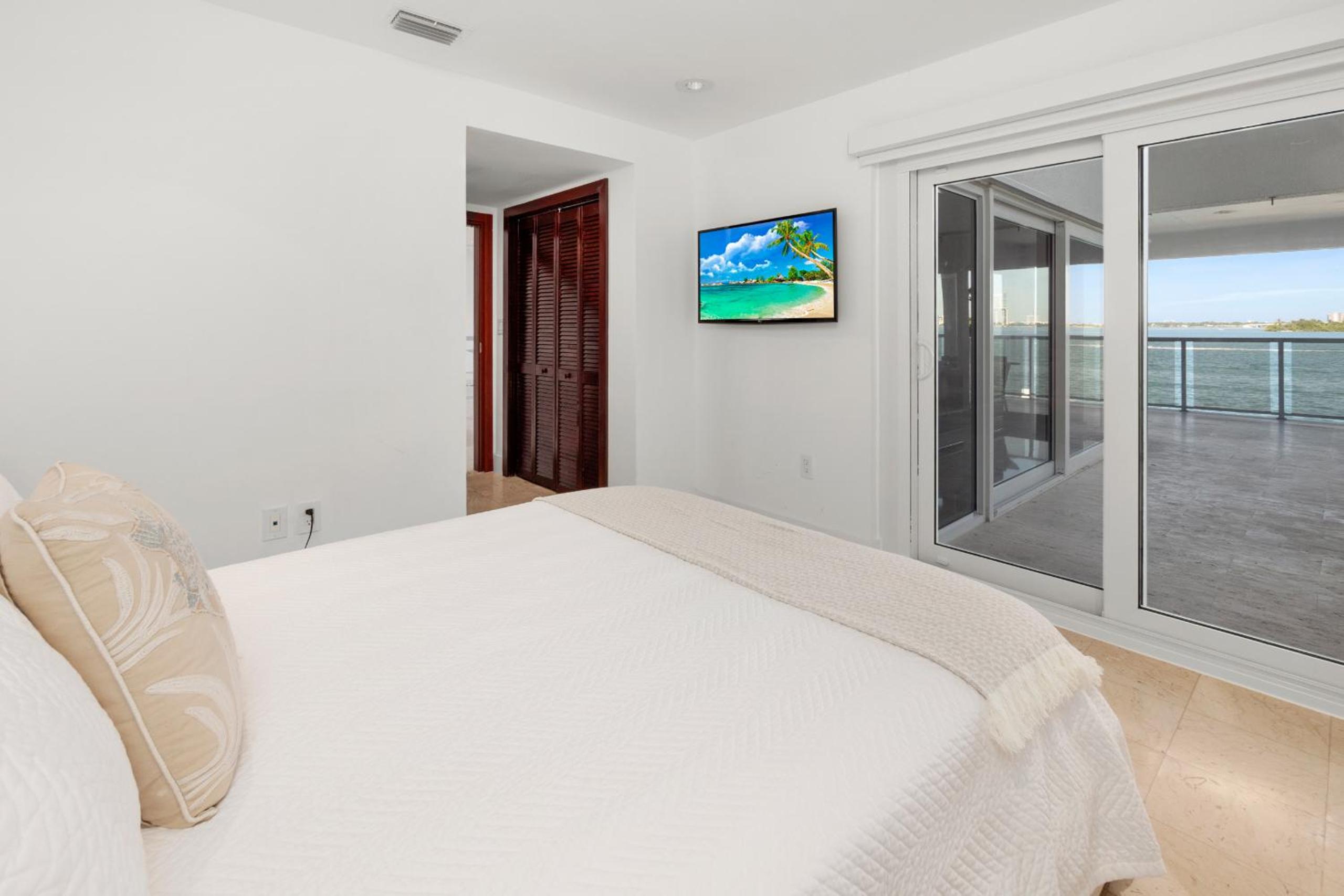 Experience Opulence Your Exclusive Waterfront Sanctuary in Miami Beach