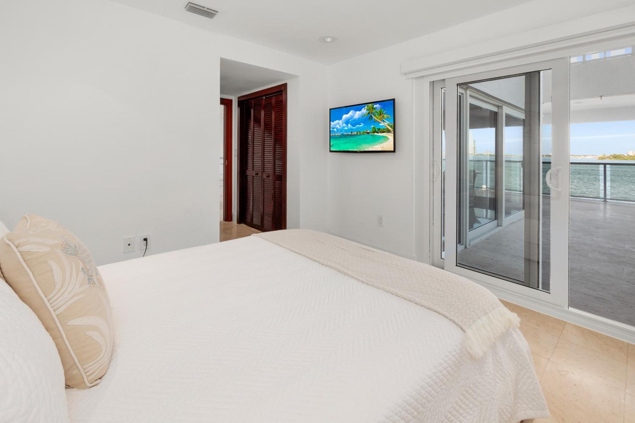 Experience Opulence Your Exclusive Waterfront Sanctuary in Miami Beach