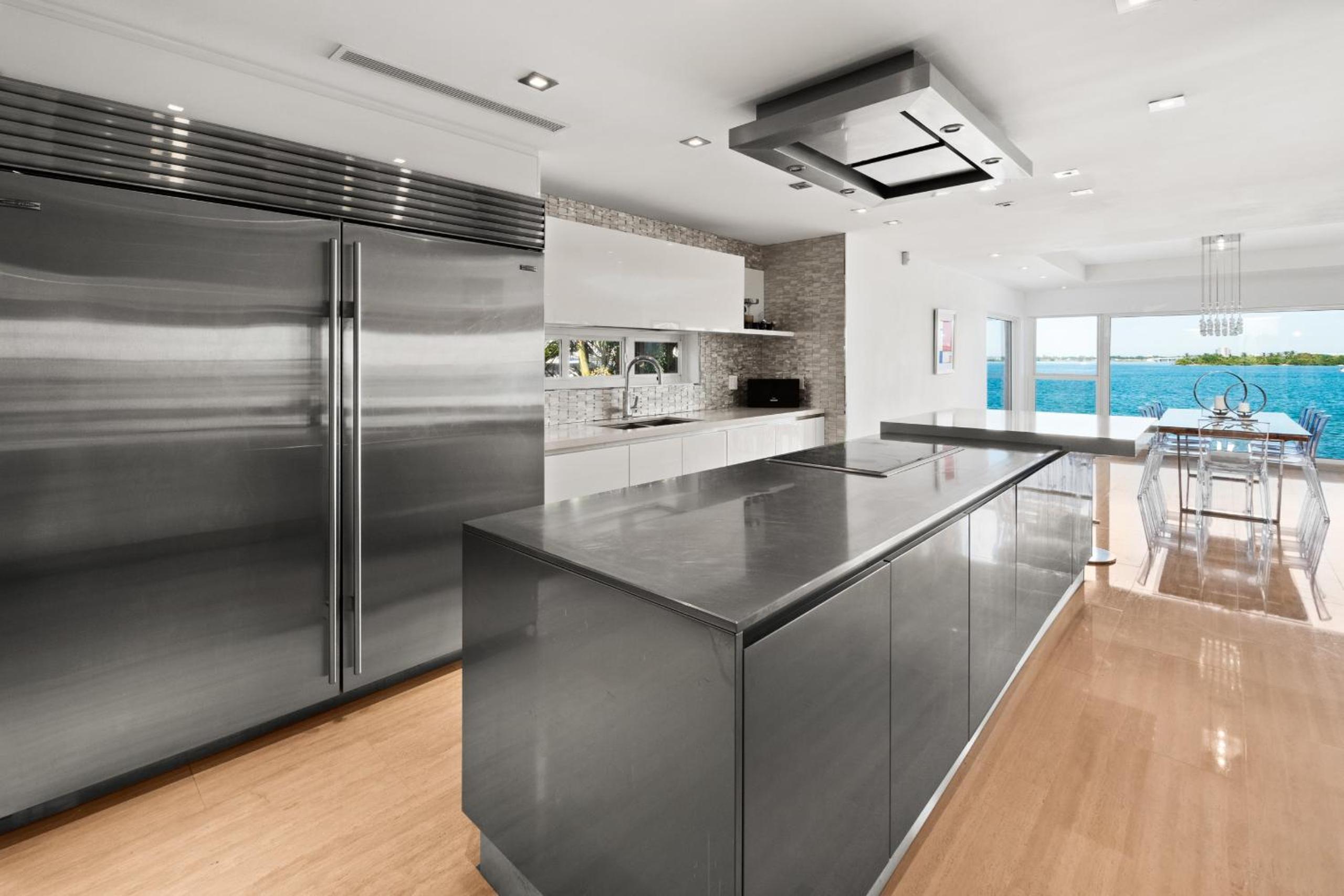 Experience Opulence Your Exclusive Waterfront Sanctuary in Miami Beach