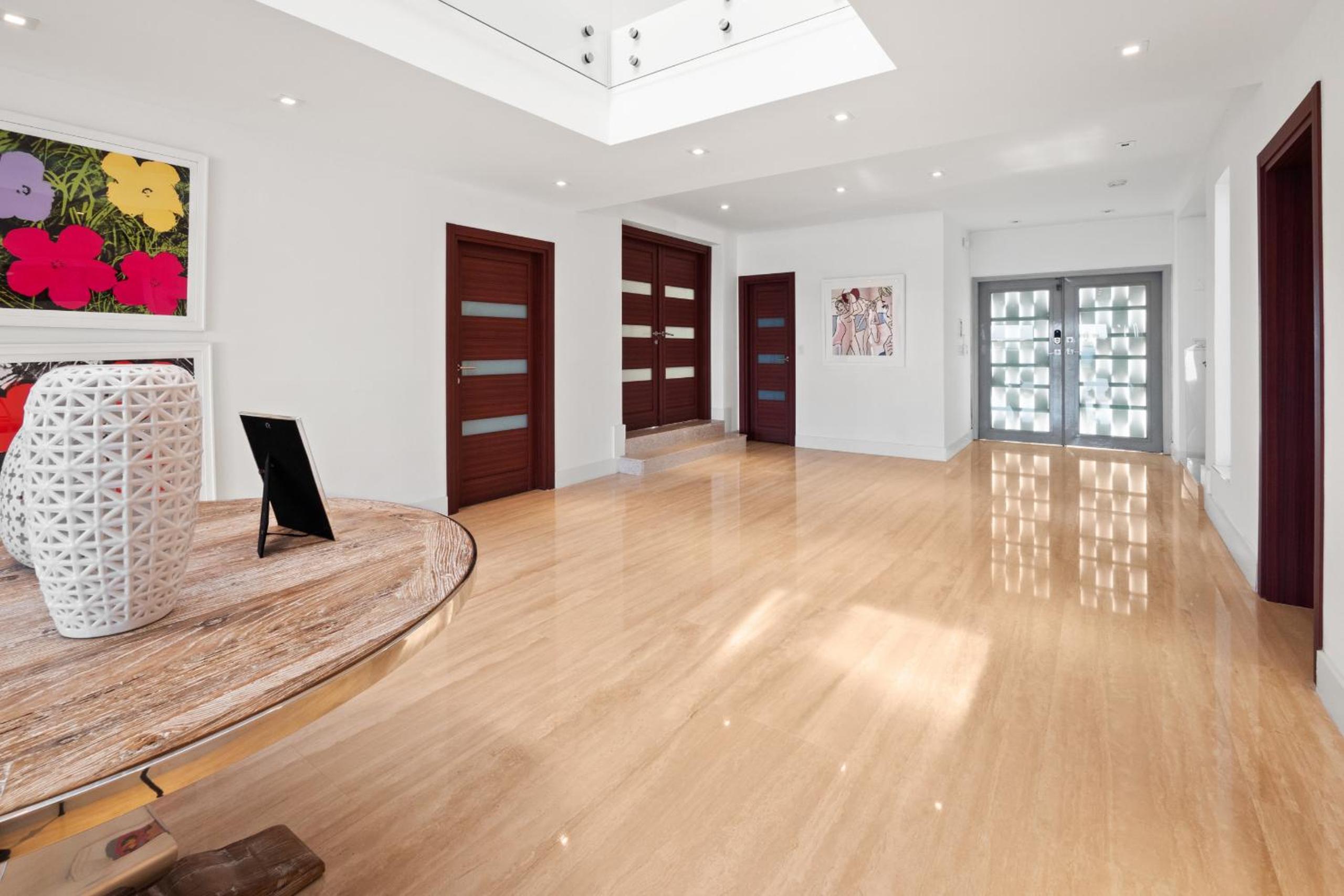 Experience Opulence Your Exclusive Waterfront Sanctuary in Miami Beach