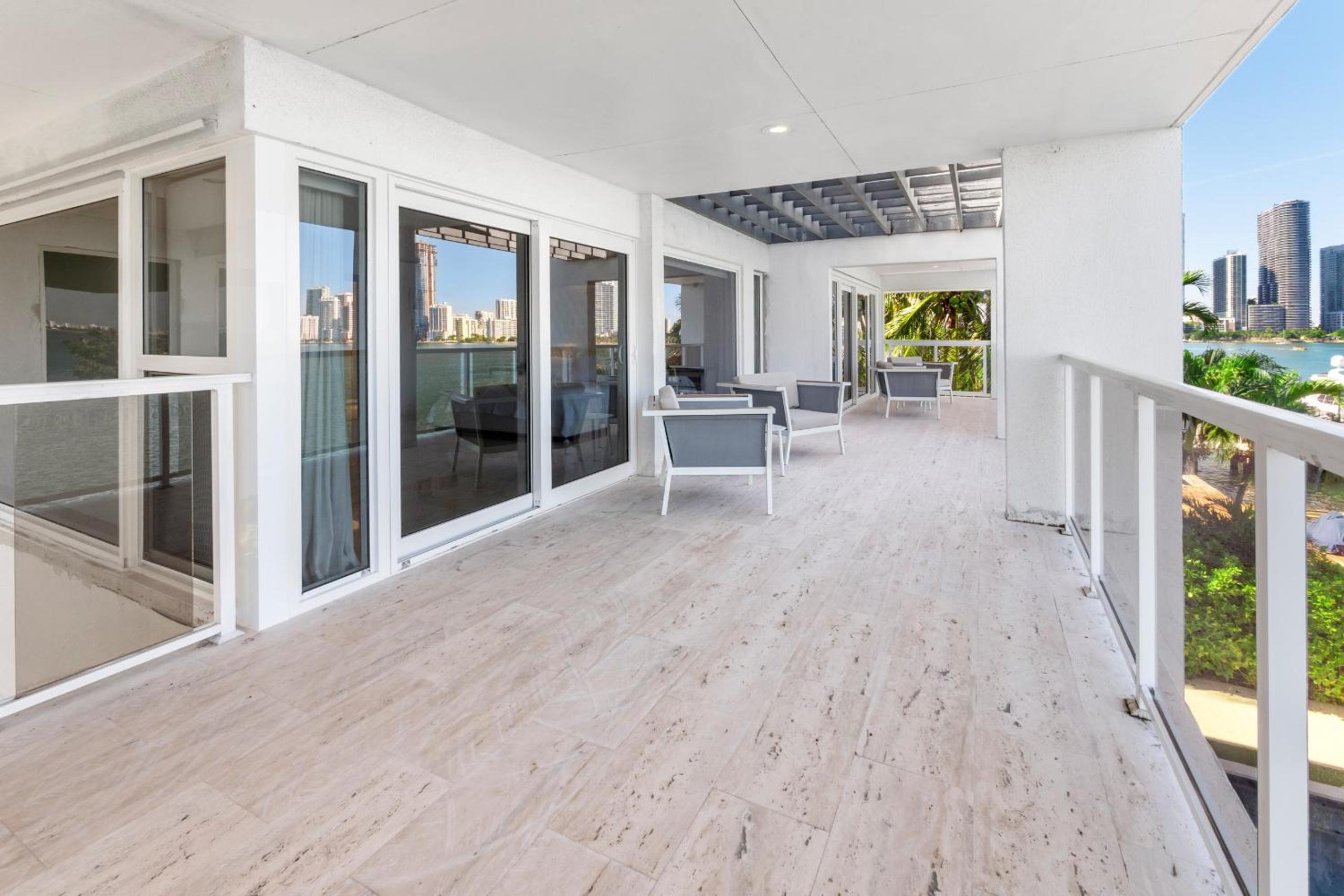Experience Opulence Your Exclusive Waterfront Sanctuary in Miami Beach