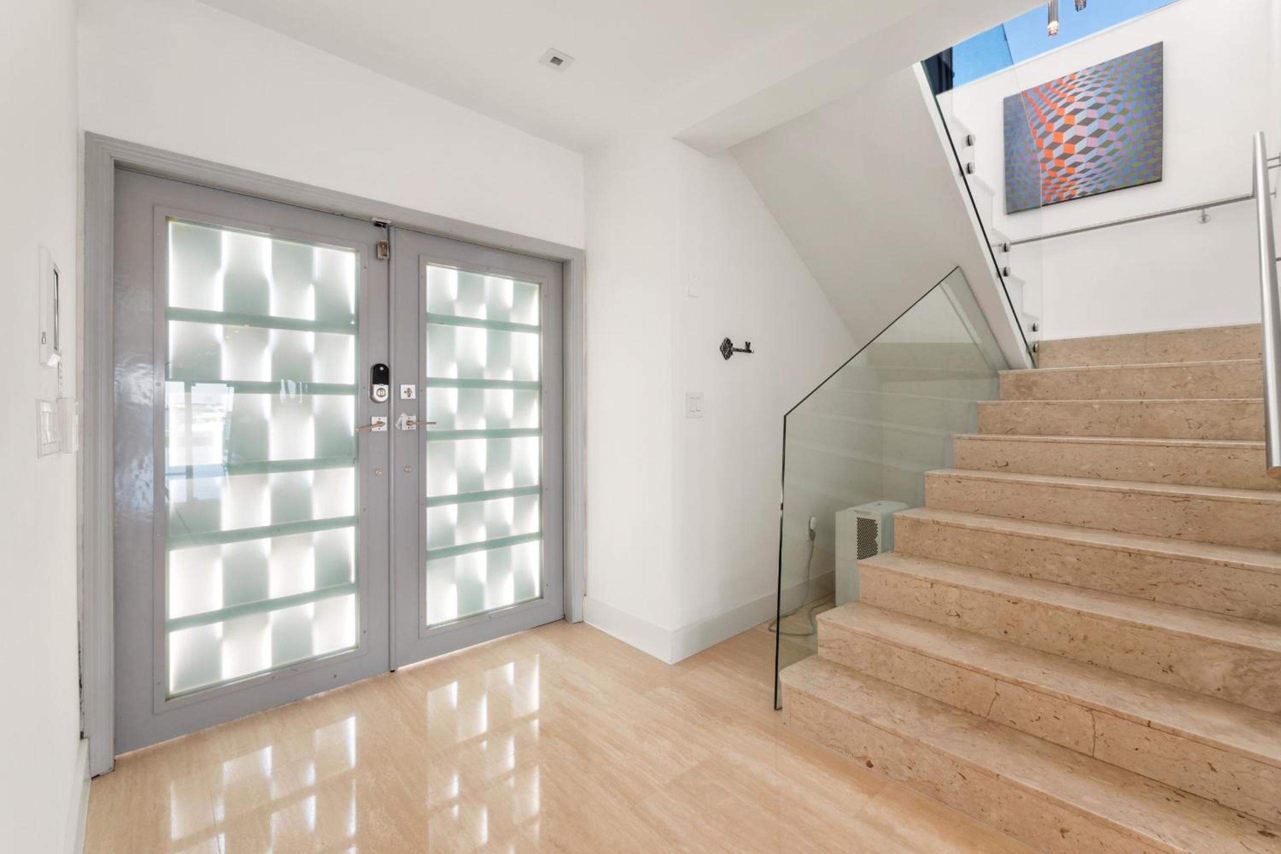 Experience Opulence Your Exclusive Waterfront Sanctuary in Miami Beach
