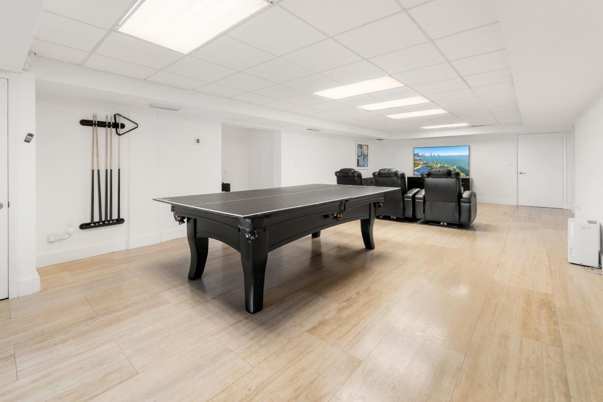 Experience Opulence Your Exclusive Waterfront Sanctuary in Miami Beach