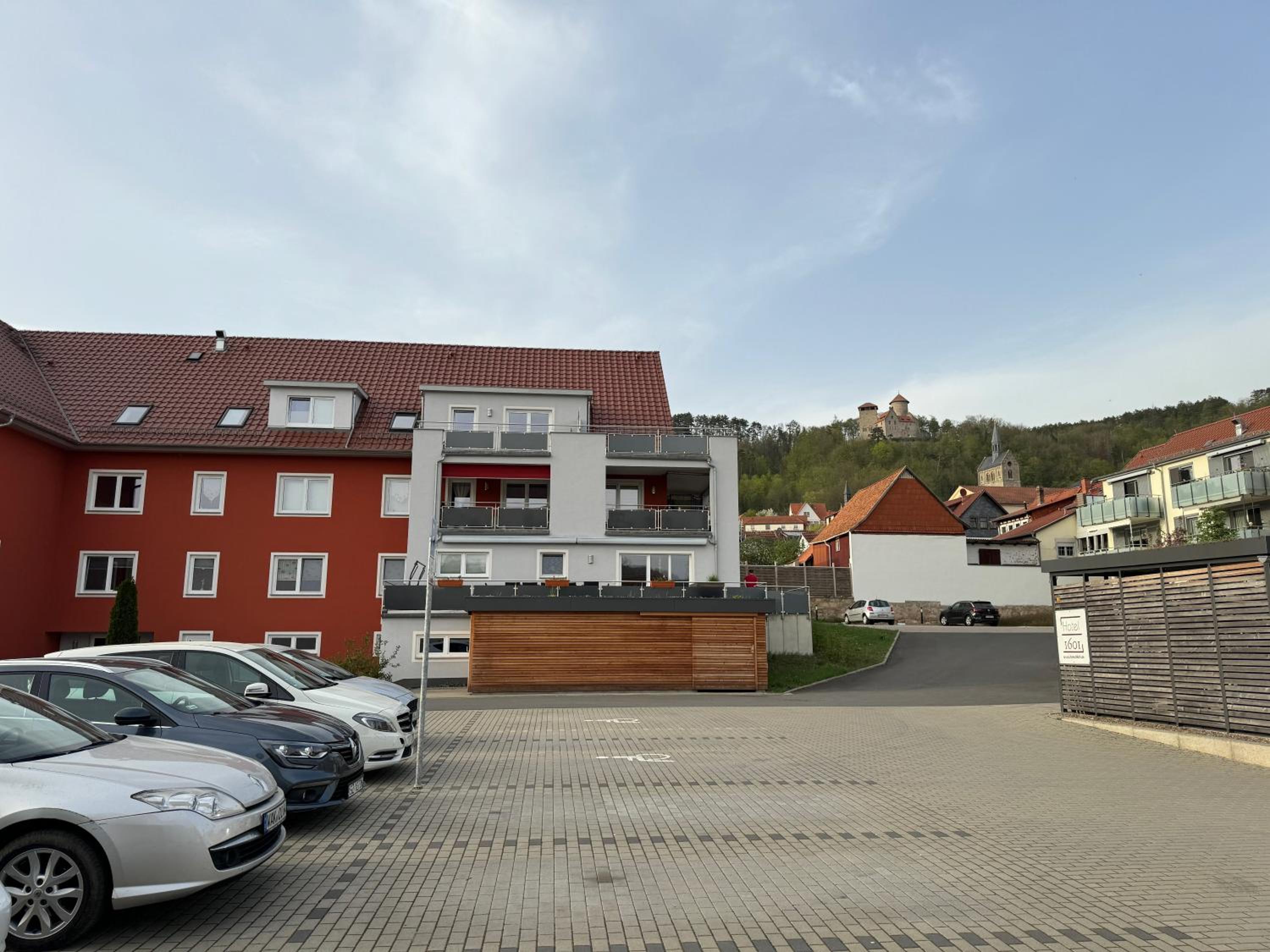MARKINA: Penthaus - Burgblick view 3