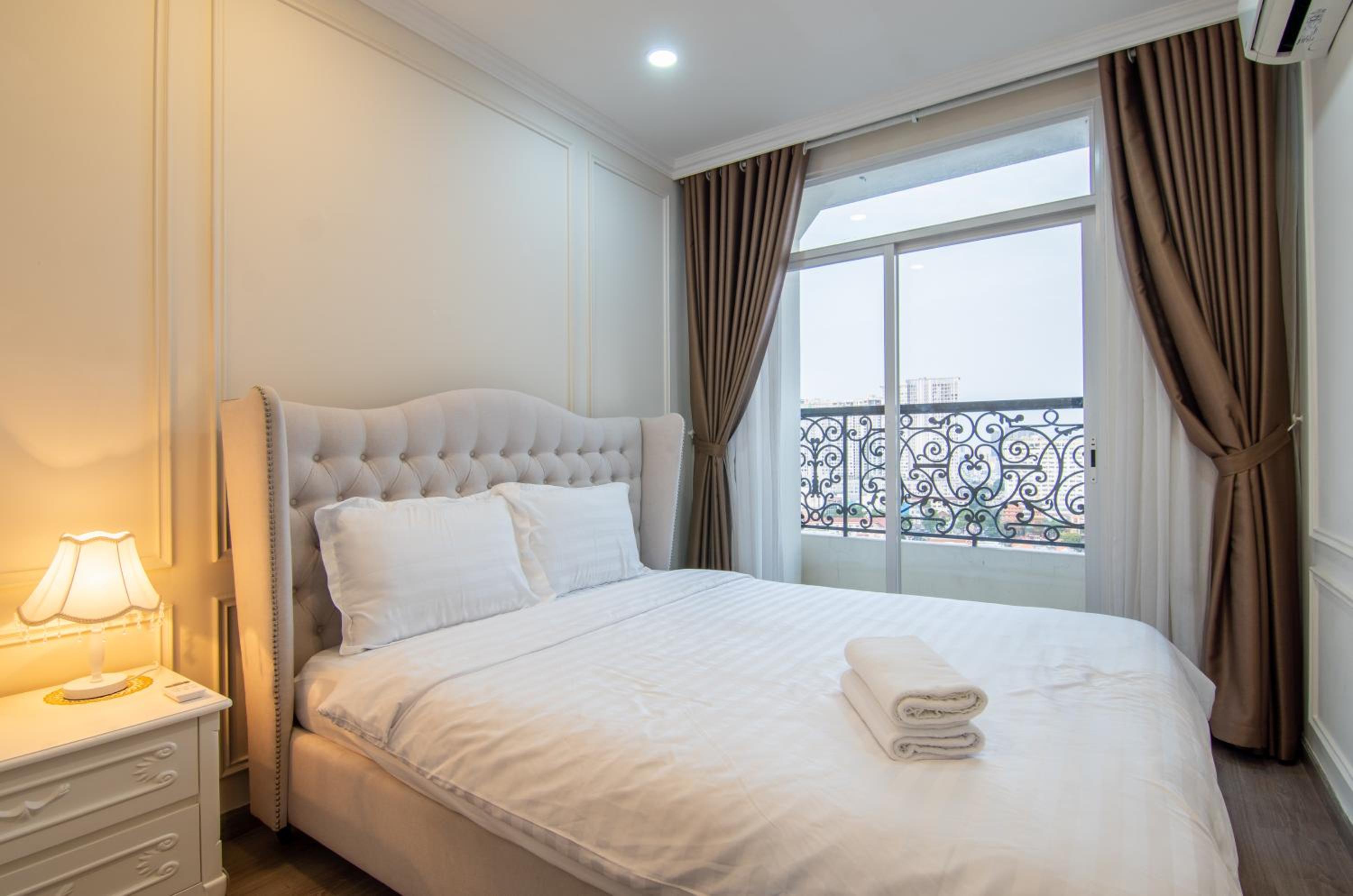 The Luxury GRAND RIVERSIDE Apartment City Center