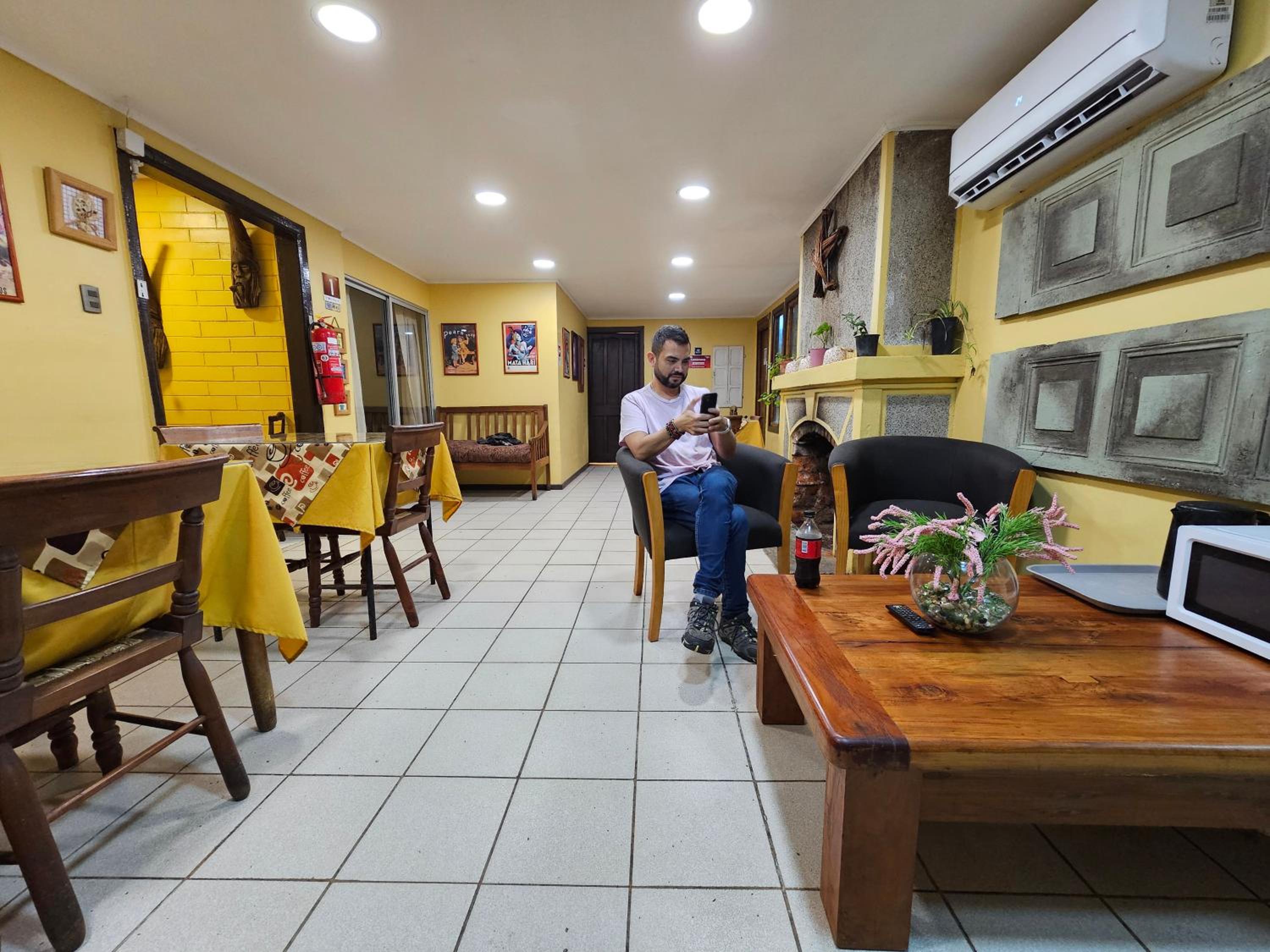 Hostal Aleros