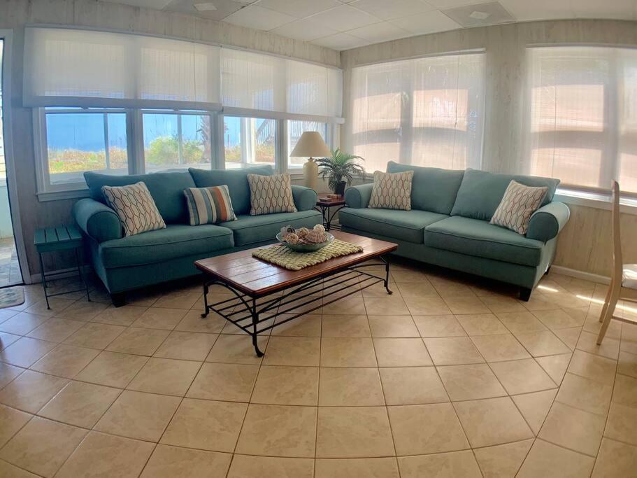 Almost Heaven OCEANFRONT D 3 Bd/3B FREE WIFI view 5