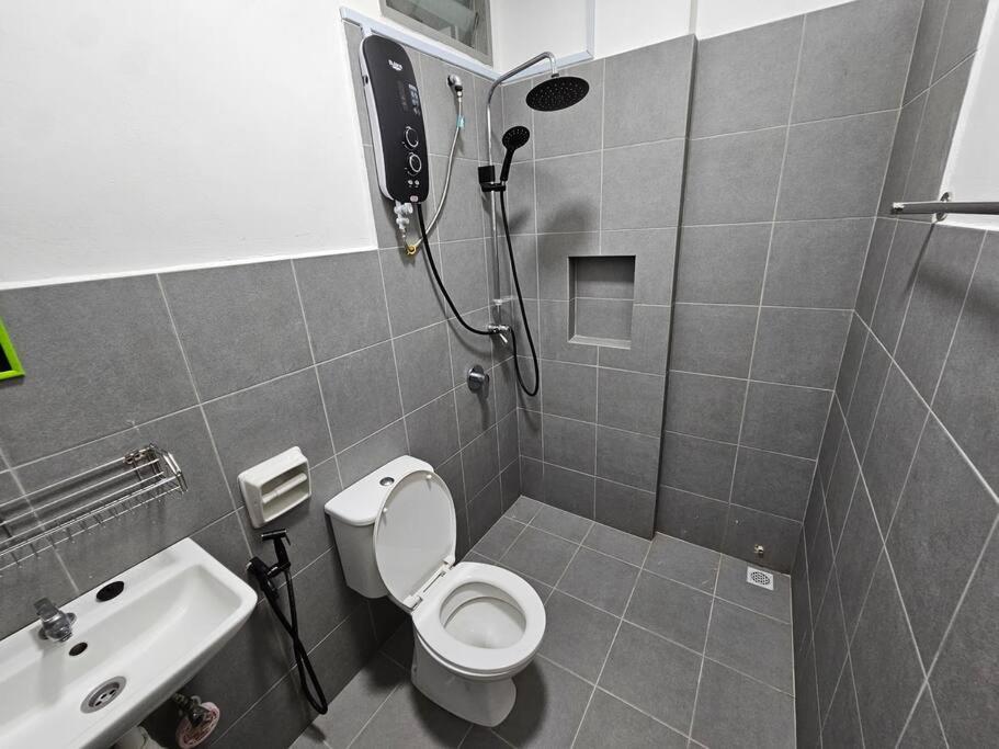 E! Best Apartment photo 7