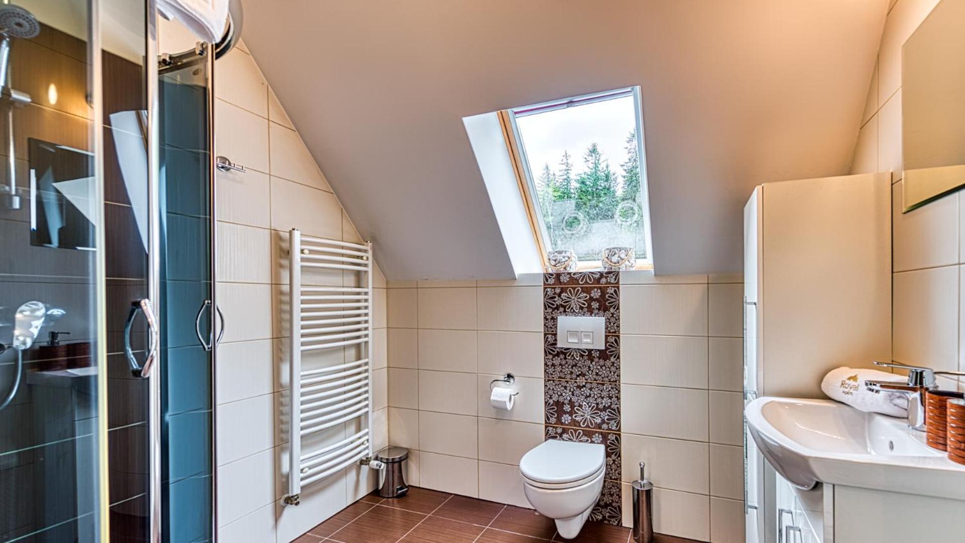 ROYAL APARTS Villa Vika Apartamenty Górskie z ogrodem