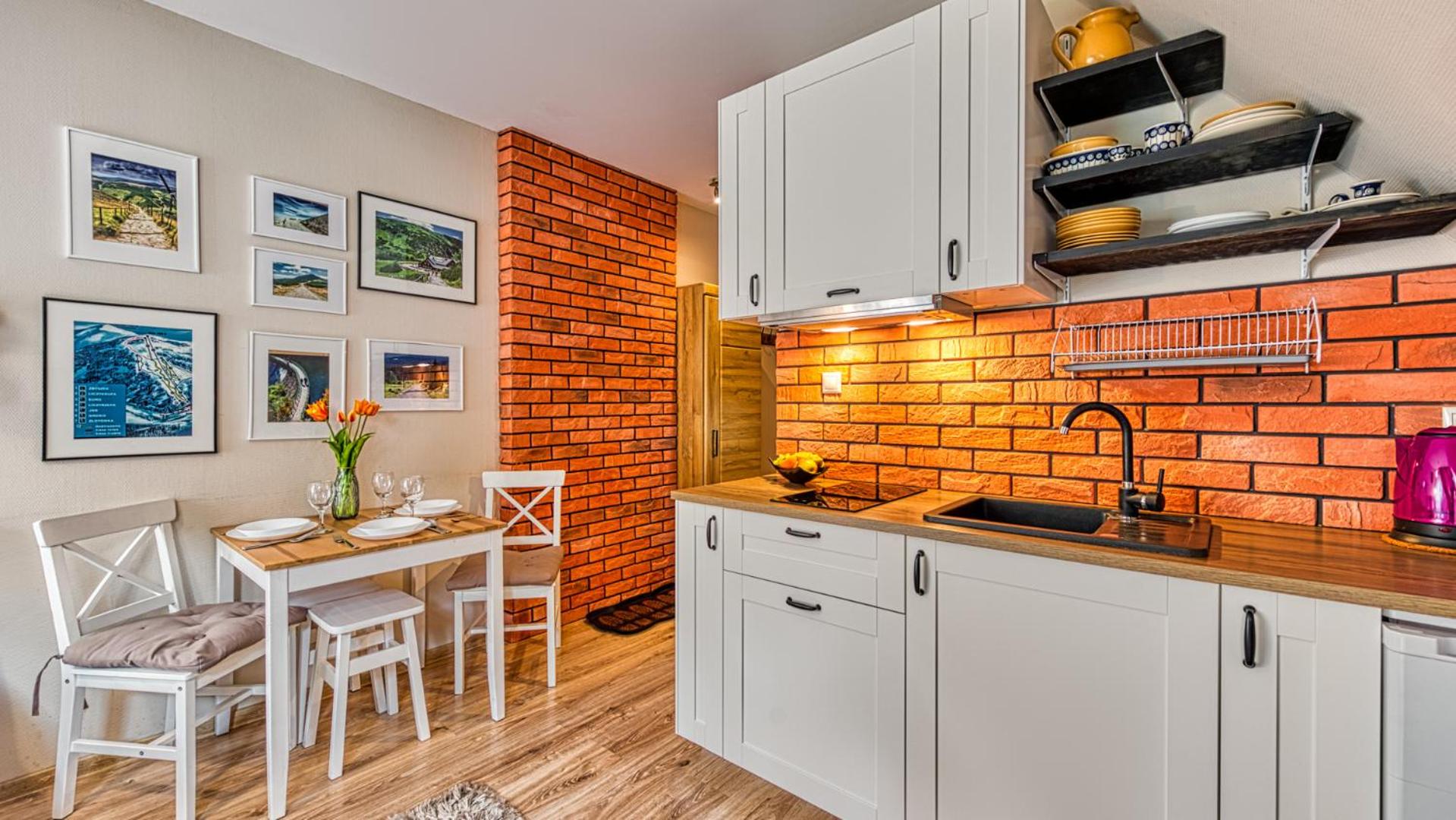 ROYAL APARTS Villa Vika Apartamenty Górskie z ogrodem
