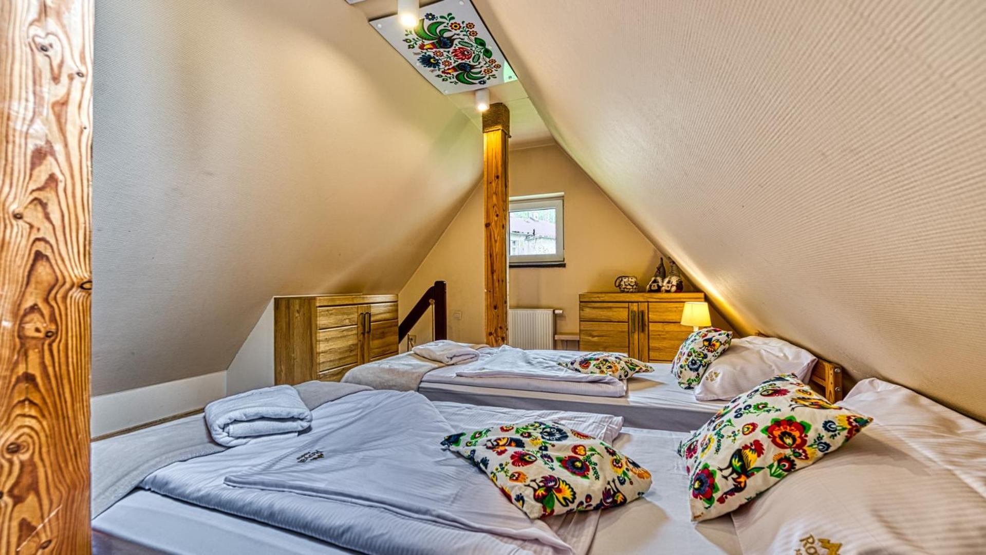 ROYAL APARTS Villa Vika Apartamenty Górskie z ogrodem