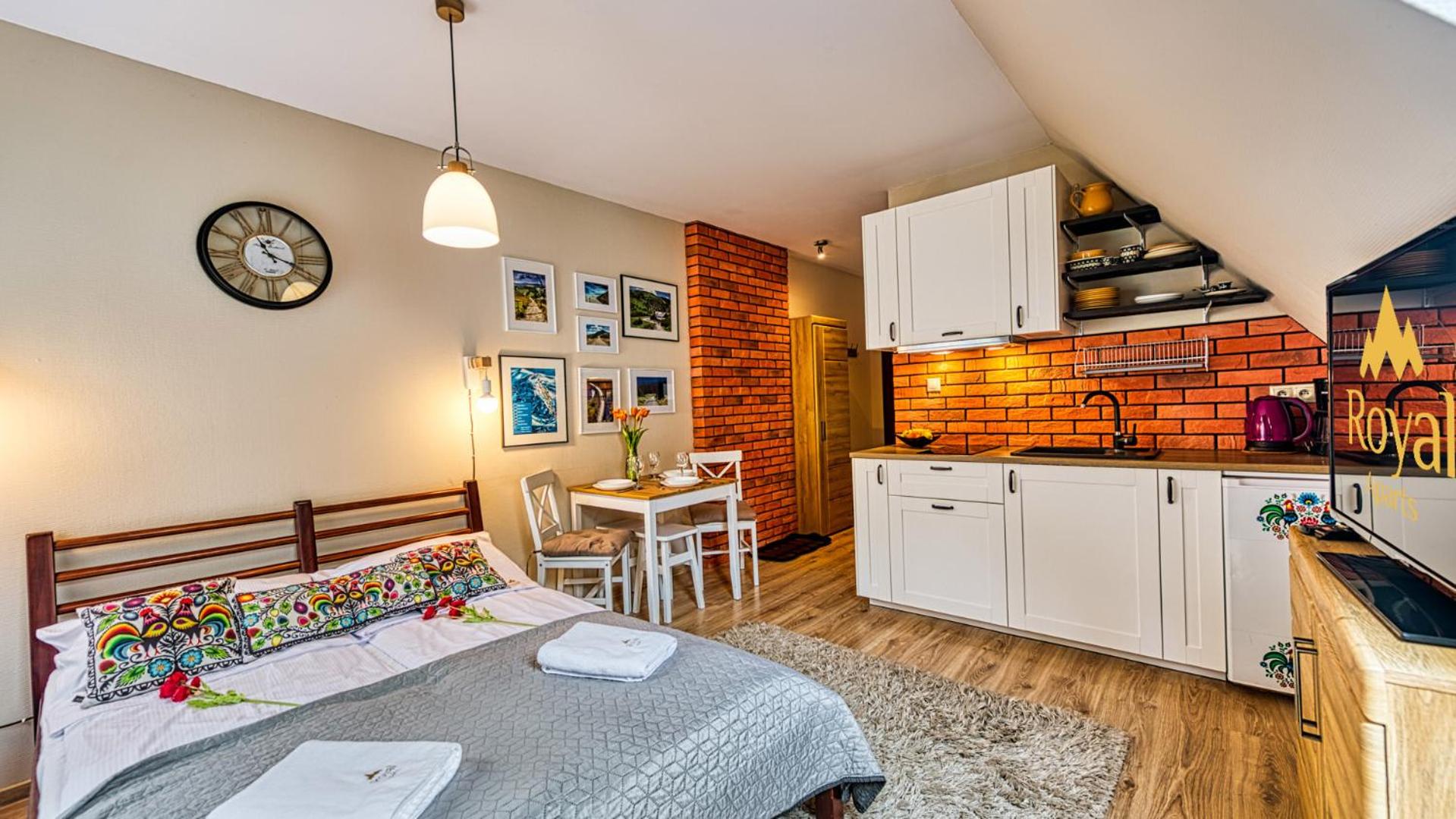 ROYAL APARTS Villa Vika Apartamenty Górskie z ogrodem