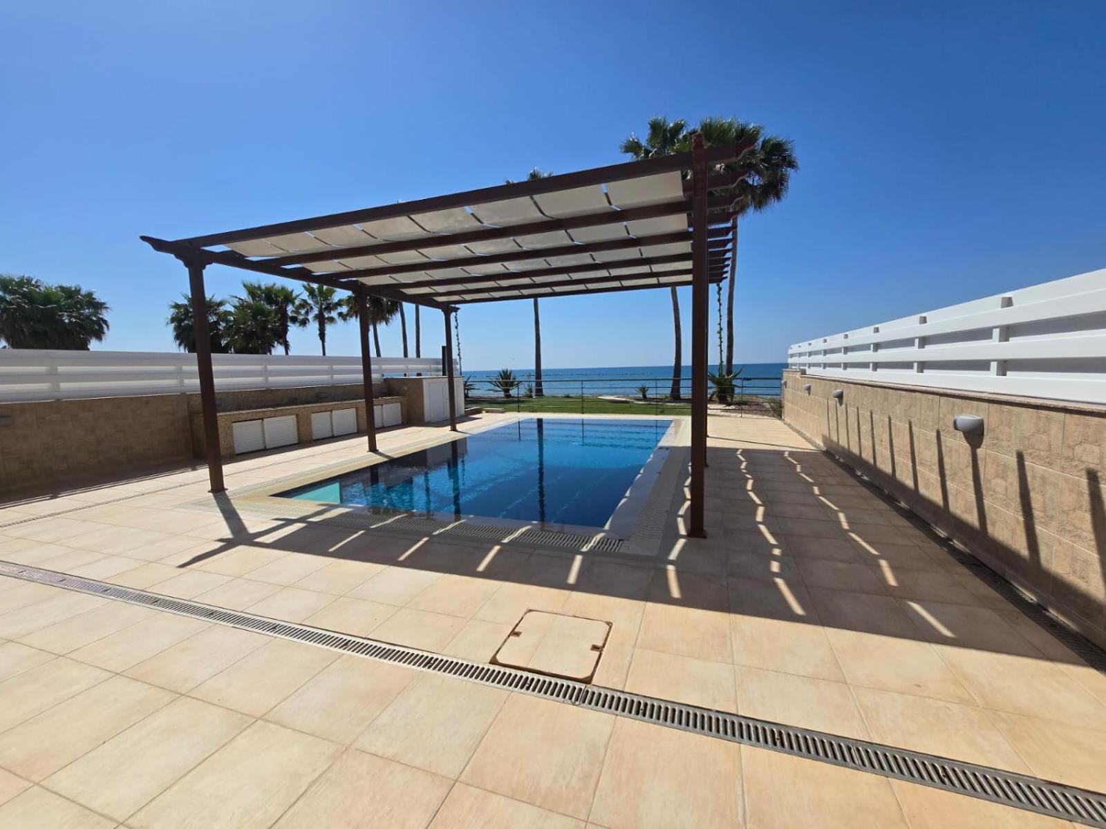 Fabulous beach front house with pool