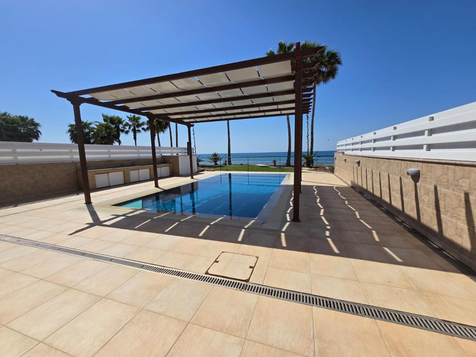 Fabulous beach front house with pool