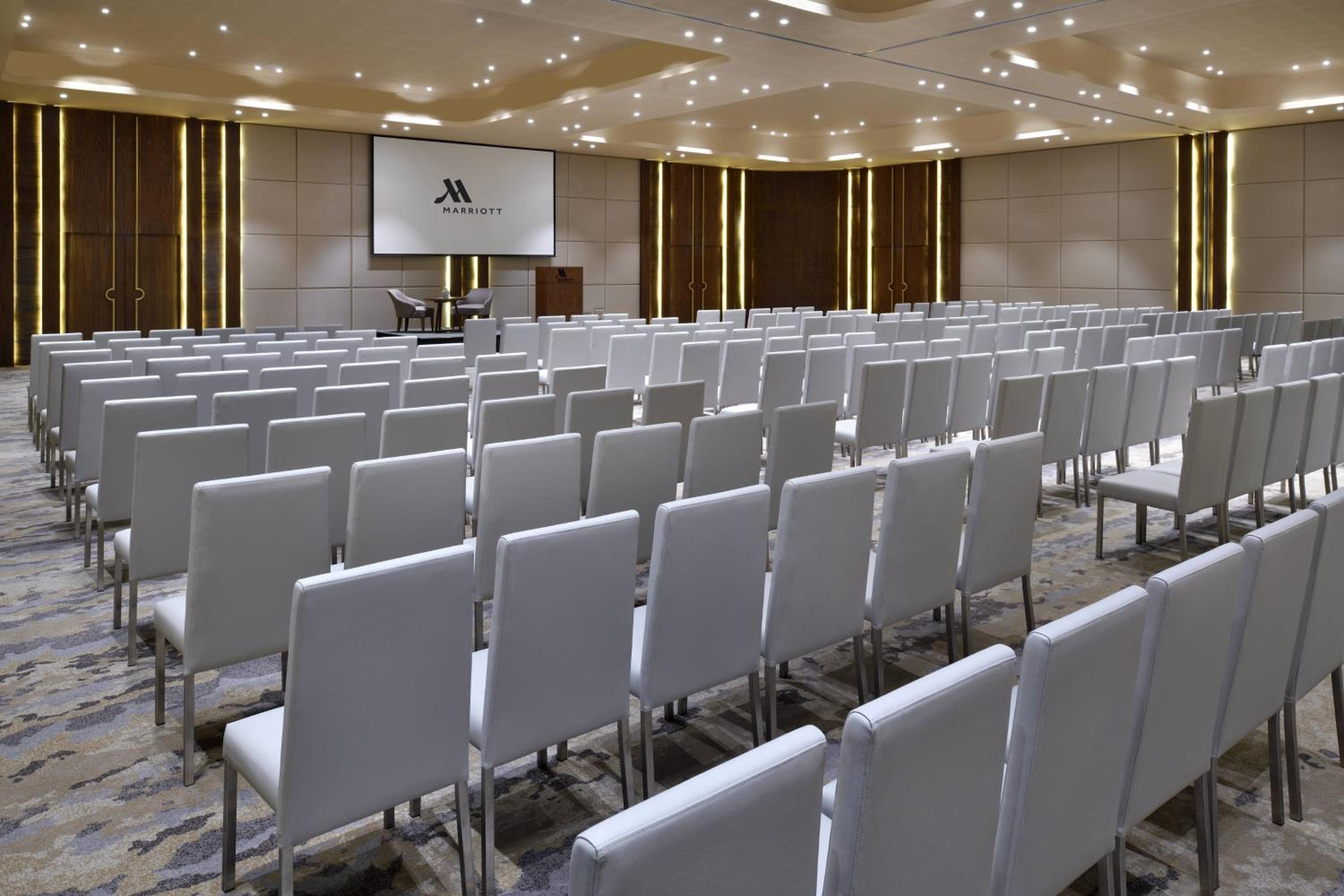 Riyadh Diplomatic Quarter - Marriott Executive Apartments 103