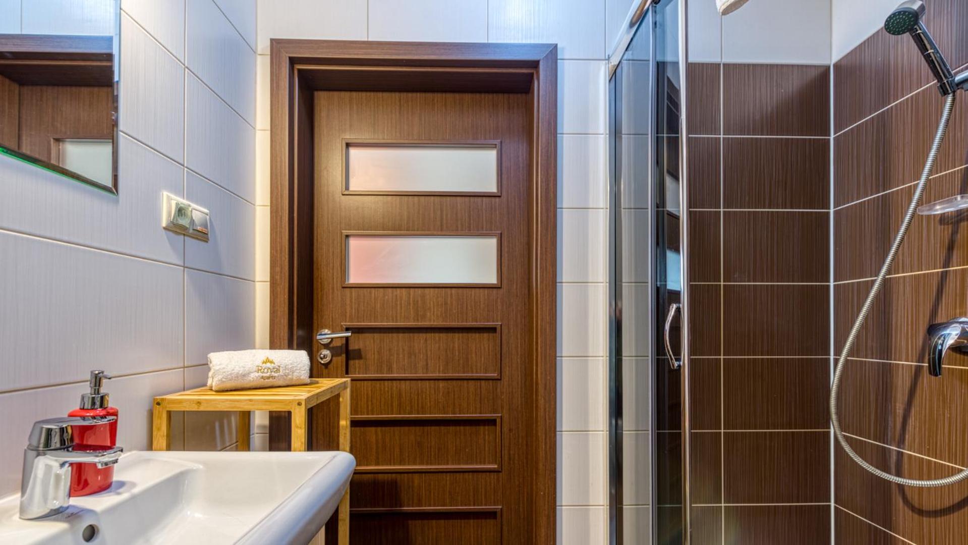 ROYAL APARTS Villa Vika Apartamenty Górskie z ogrodem