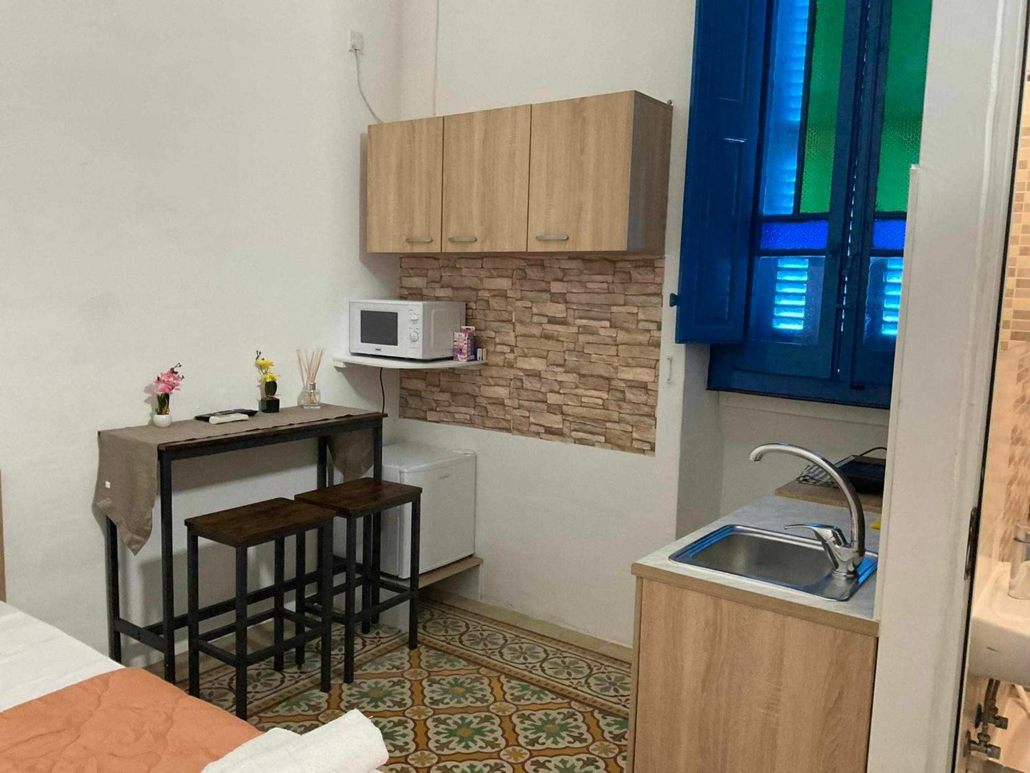 TRADITIONAL MALTESE STUDIO GZIRA view 4