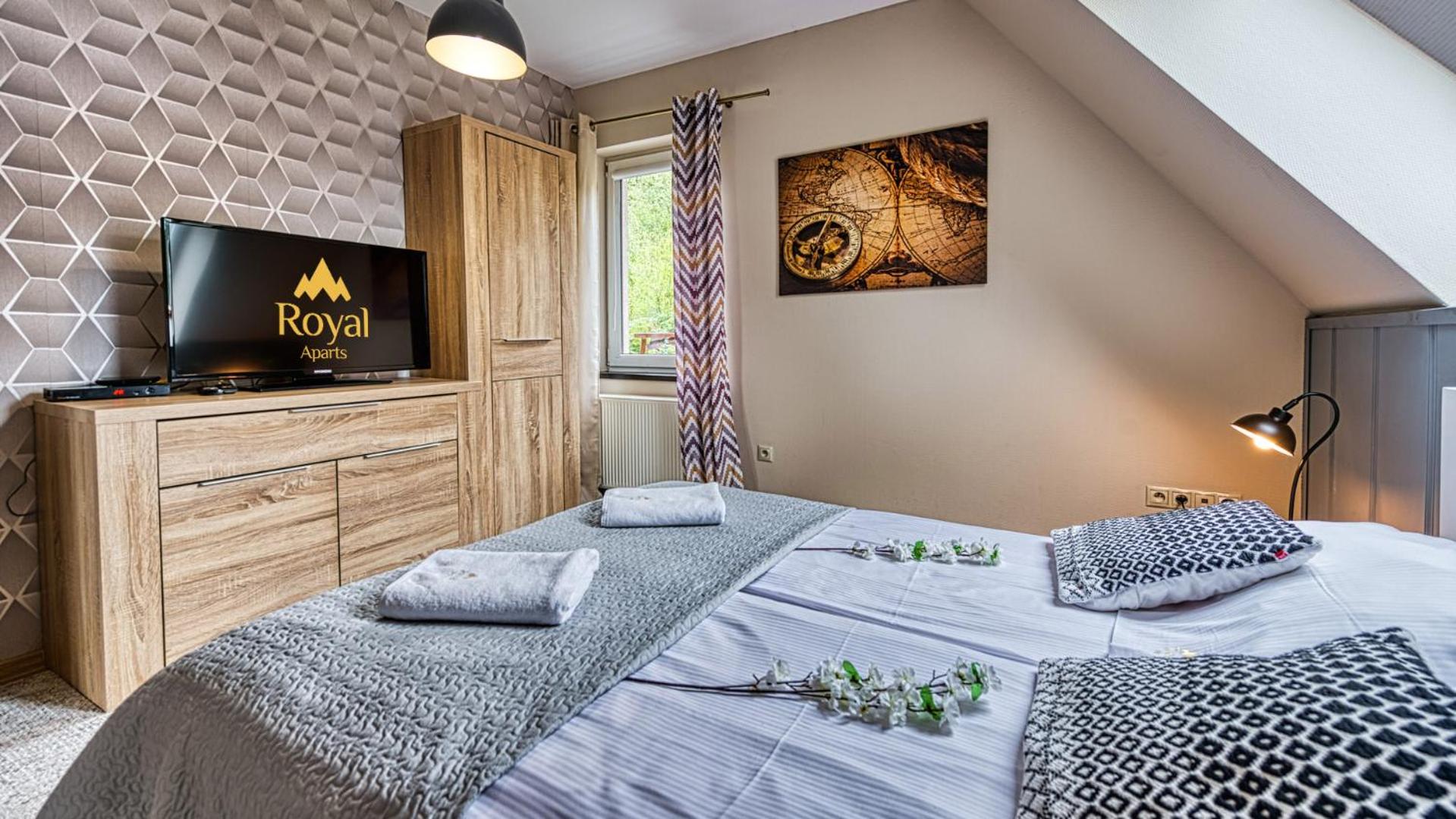 ROYAL APARTS Villa Vika Apartamenty Górskie z ogrodem