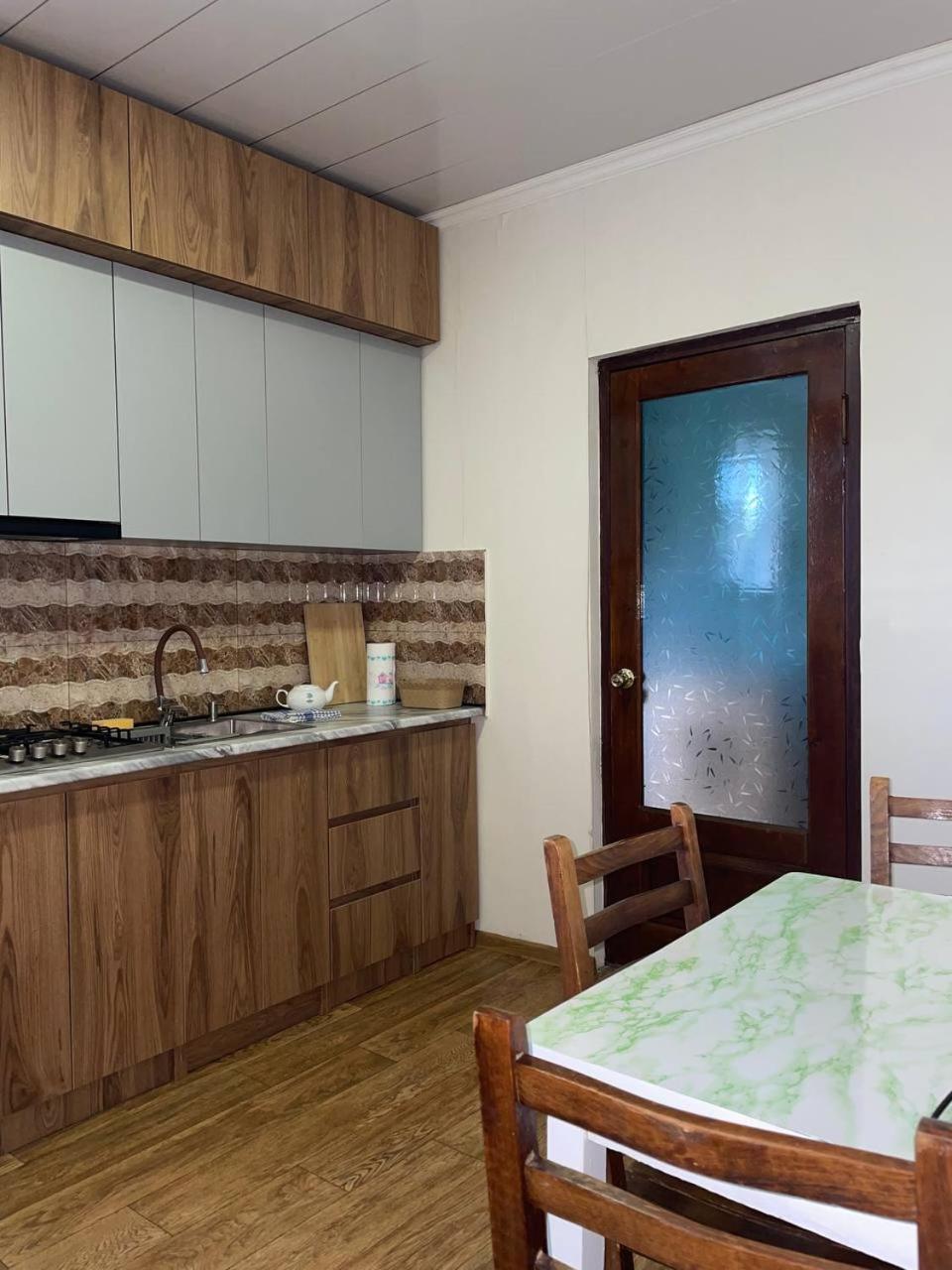 Tsitsabo Family Hotel