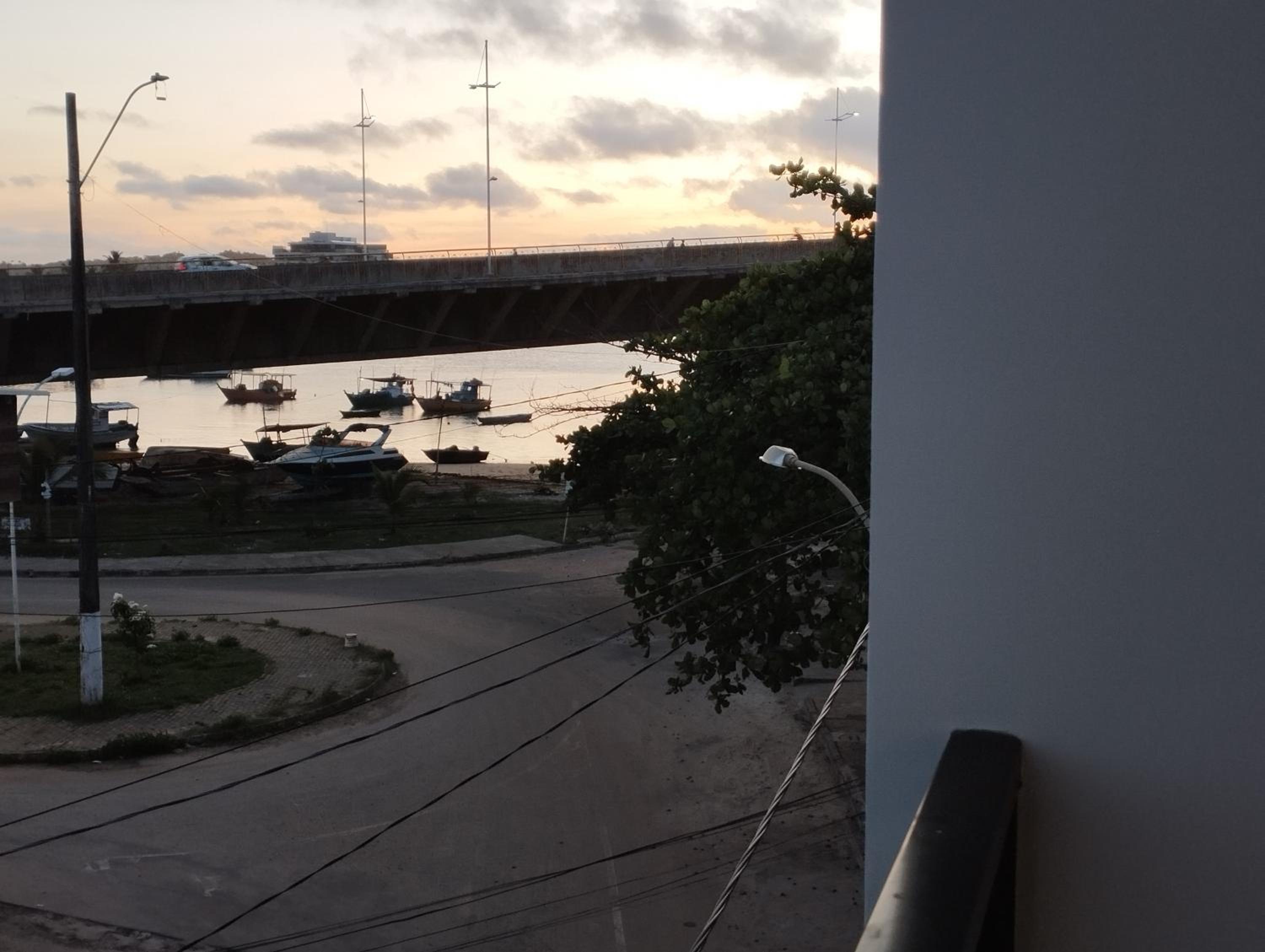 Vento e Sal - Praia do Jangadeiro en Ilhéus — balance & terrace