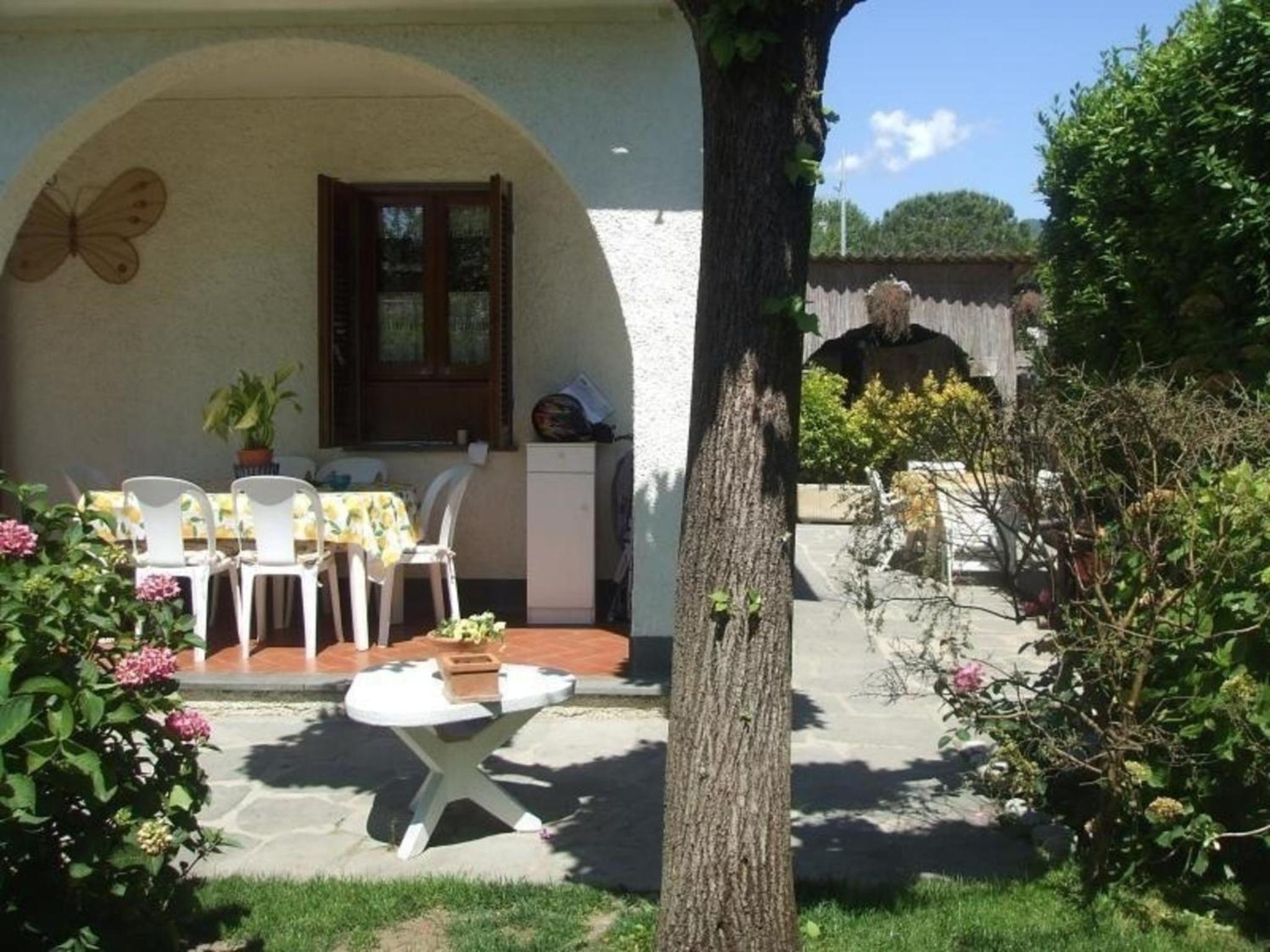 Villa im bekannten Strandort Forte dei Marmi mit schönem Garten und ruhig gelegen view 4