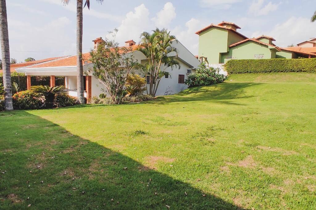 Casa Temporada em Frente ao Lago - Escarpas do Lago - Capitólio